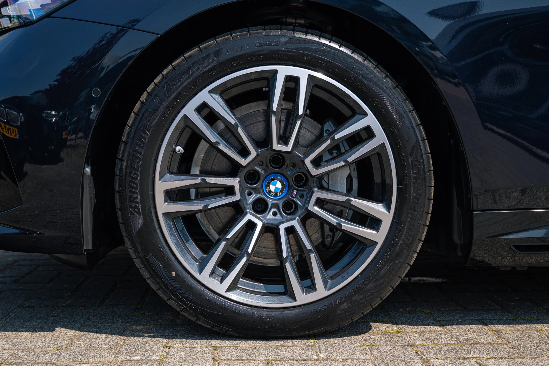 Hoofdafbeelding BMW i5