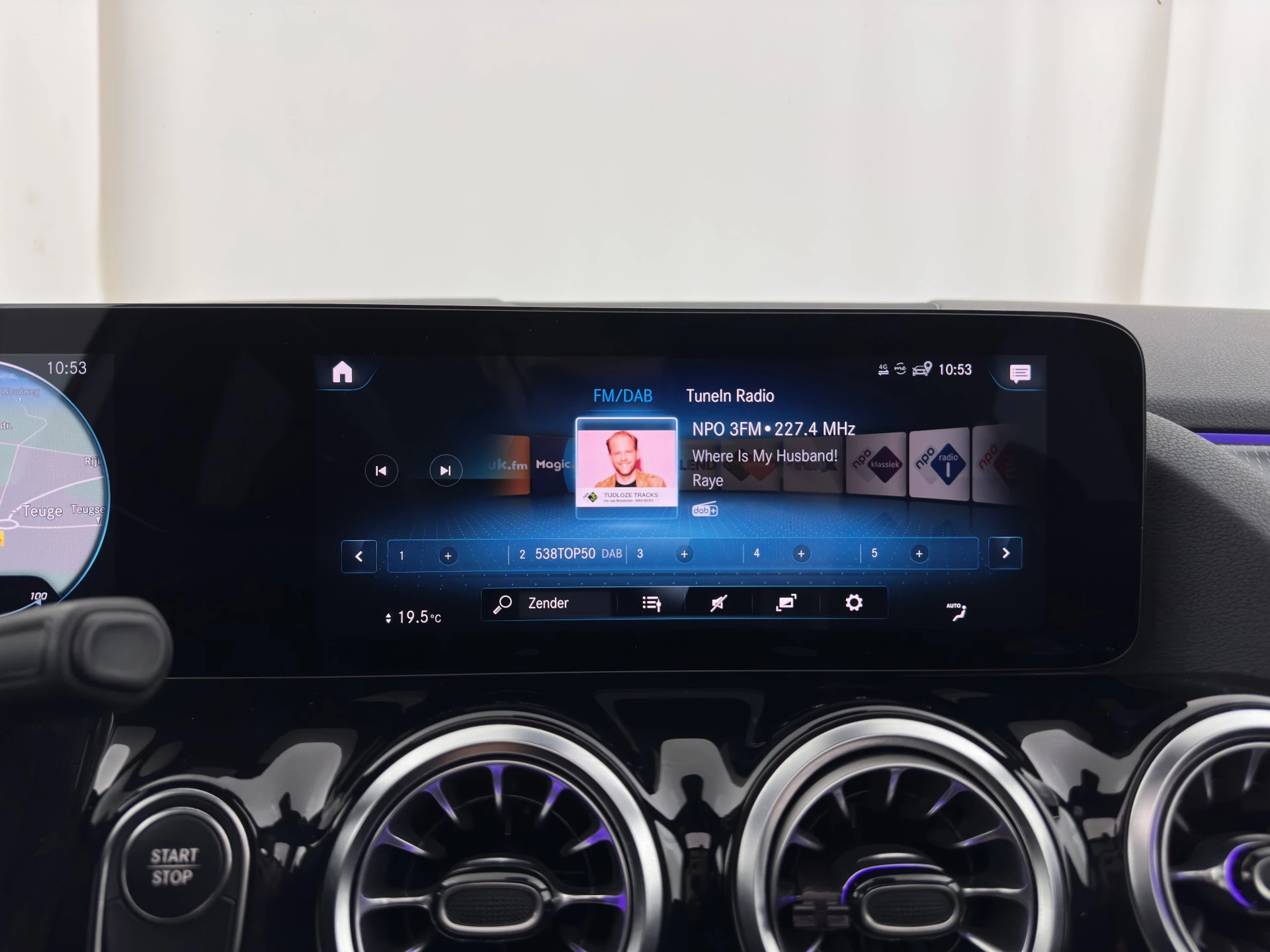 Hoofdafbeelding Mercedes-Benz EQA