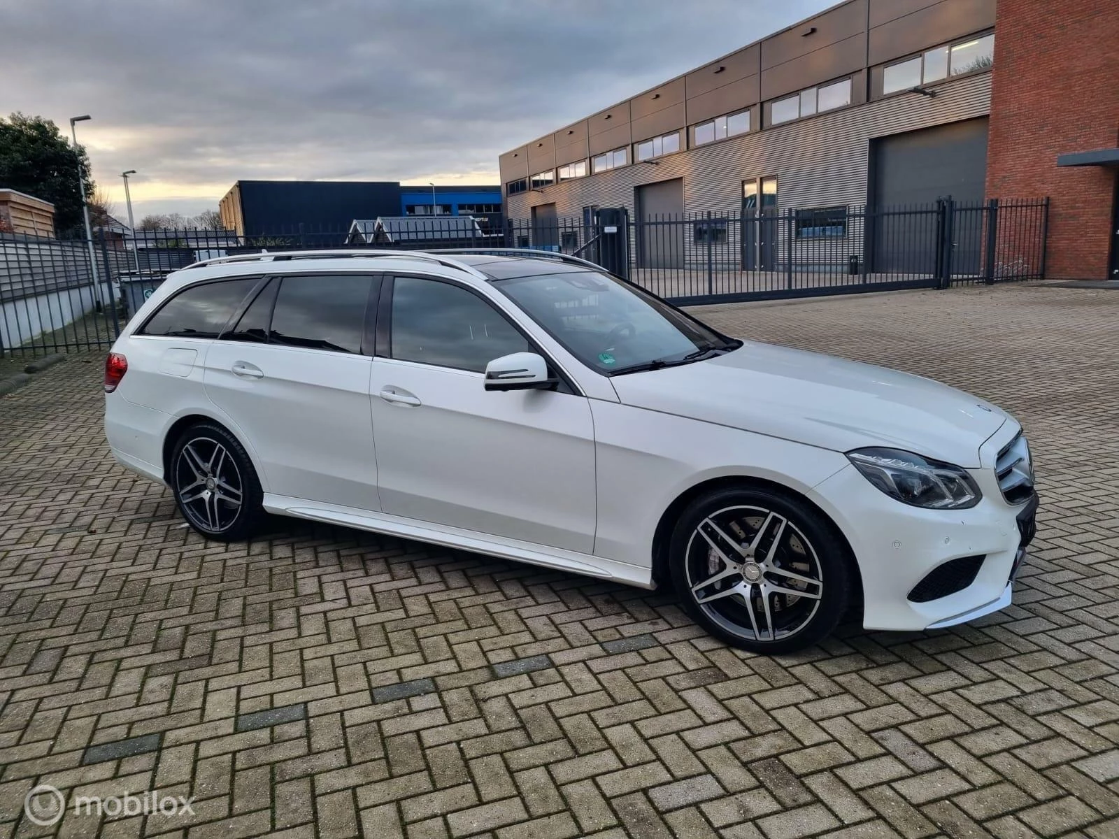 Hoofdafbeelding Mercedes-Benz E-Klasse