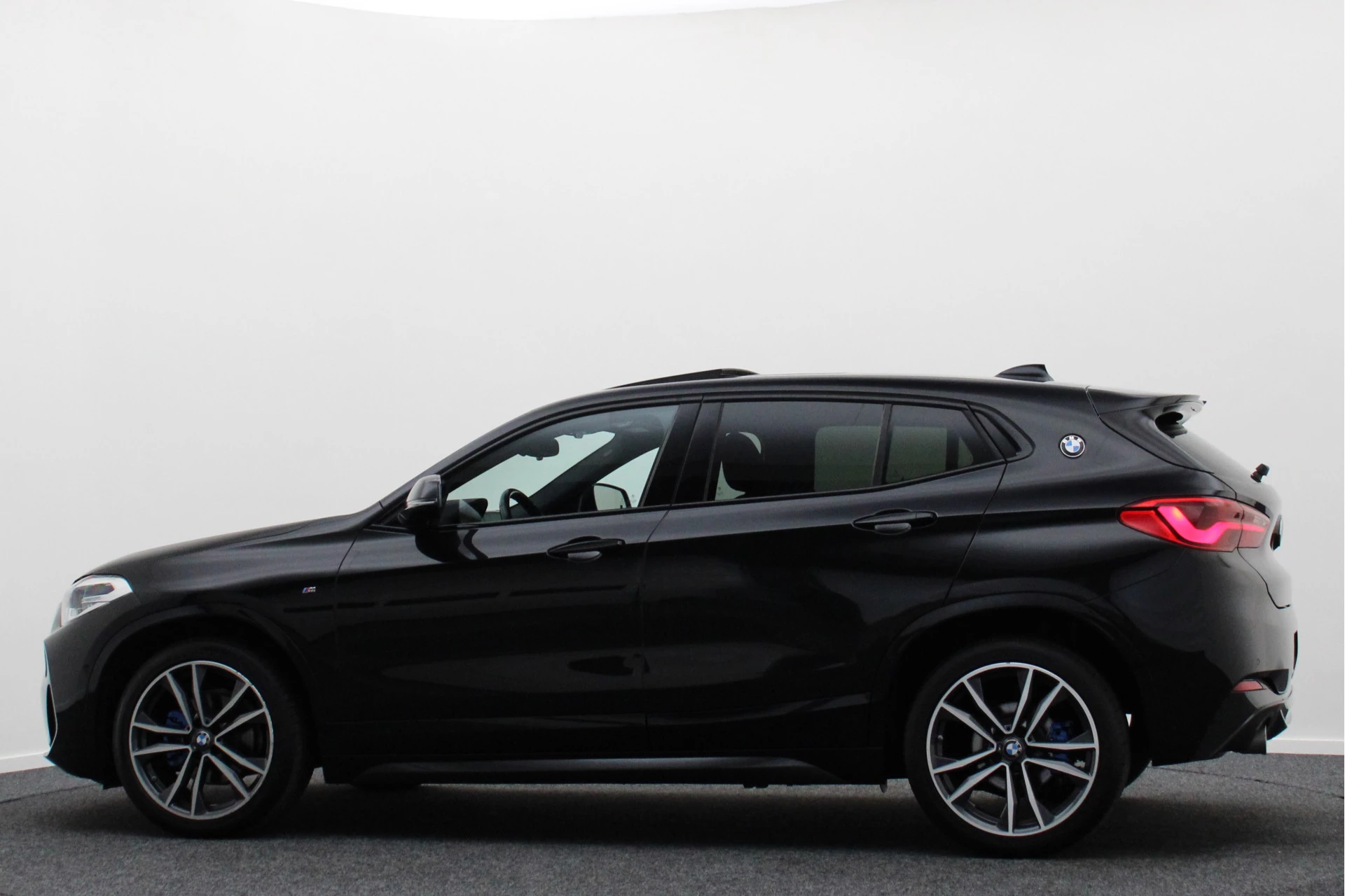 Hoofdafbeelding BMW X2