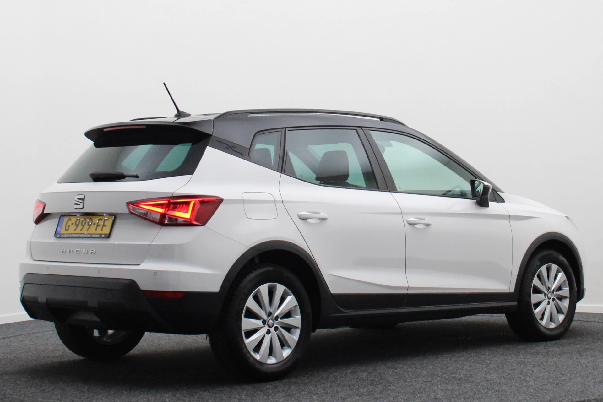 Hoofdafbeelding SEAT Arona