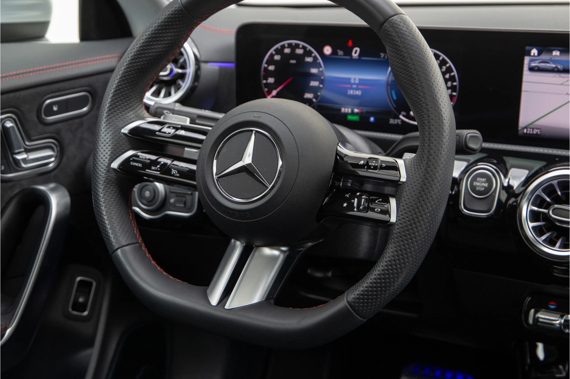 Hoofdafbeelding Mercedes-Benz CLA