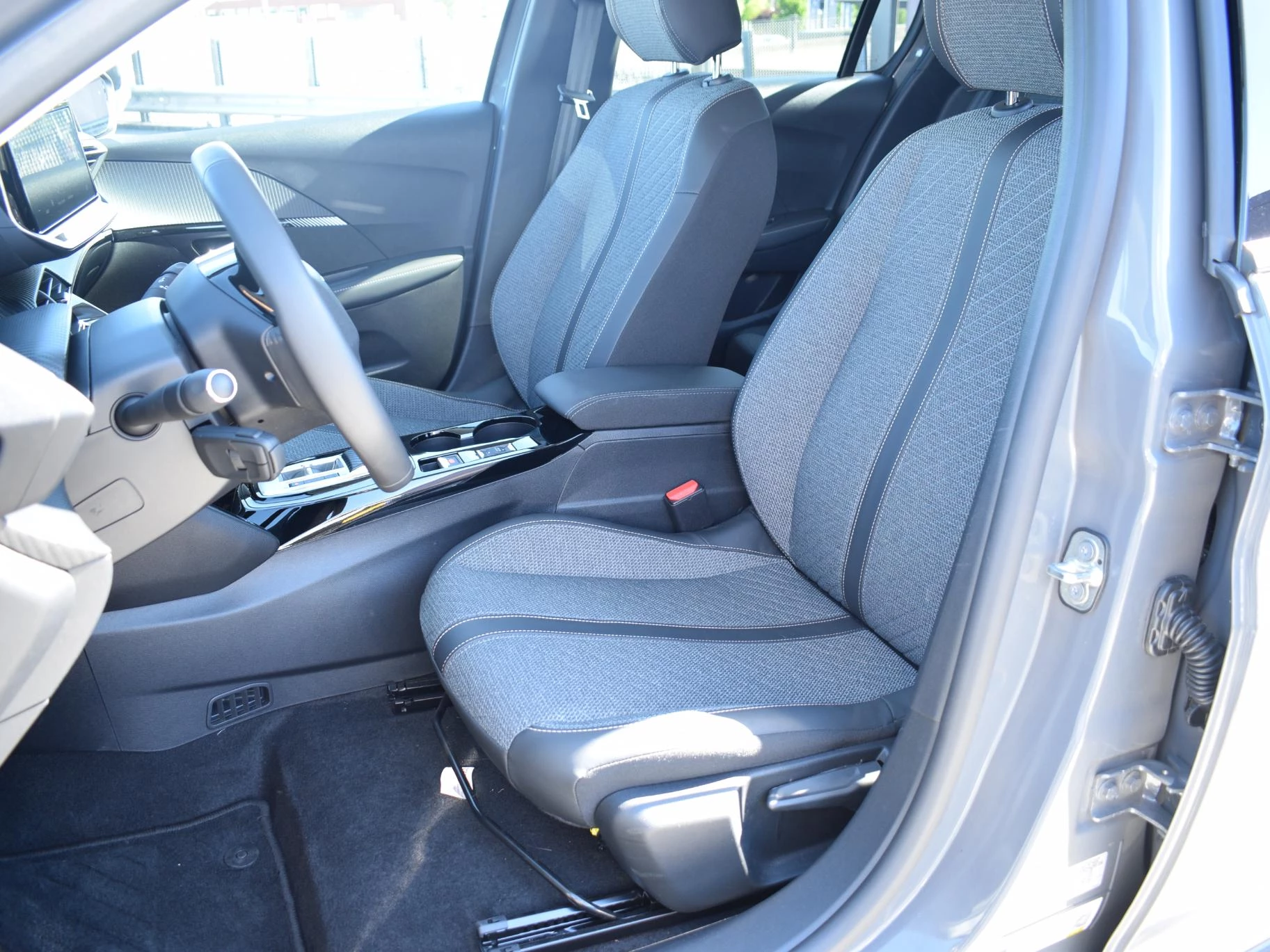 Hoofdafbeelding Peugeot e-208