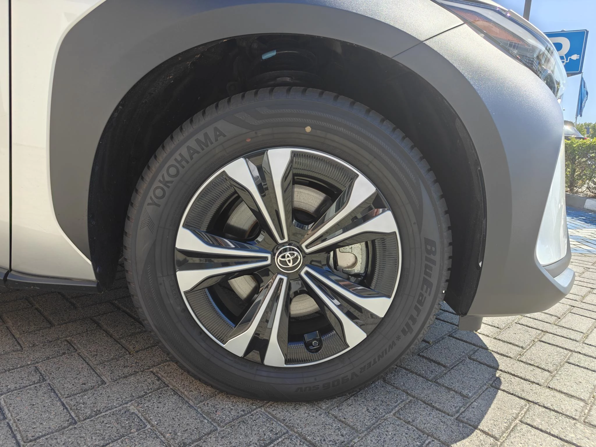 Hoofdafbeelding Toyota bZ4X