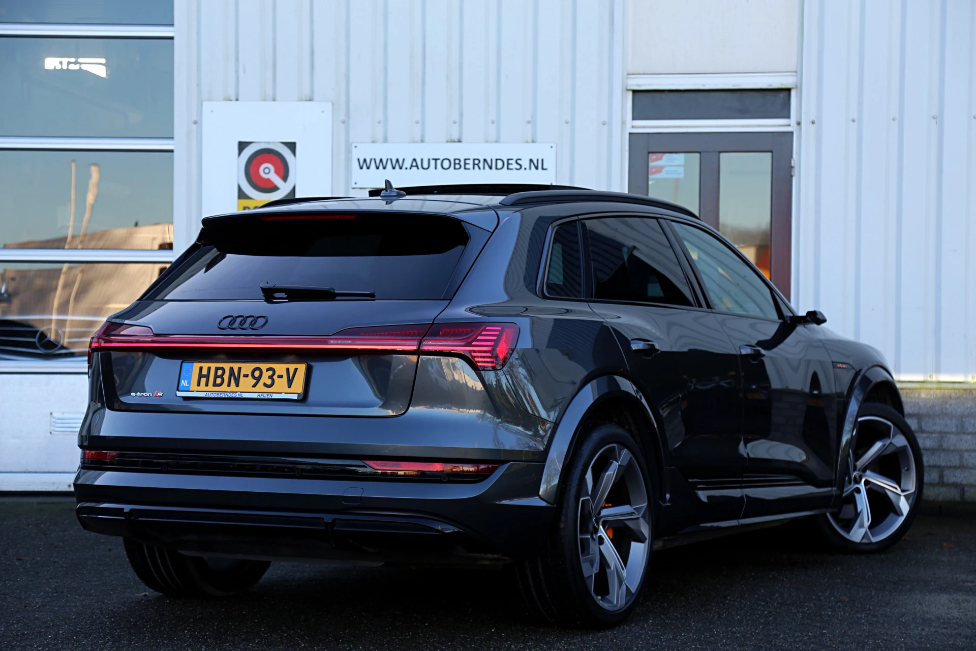 Hoofdafbeelding Audi e-tron