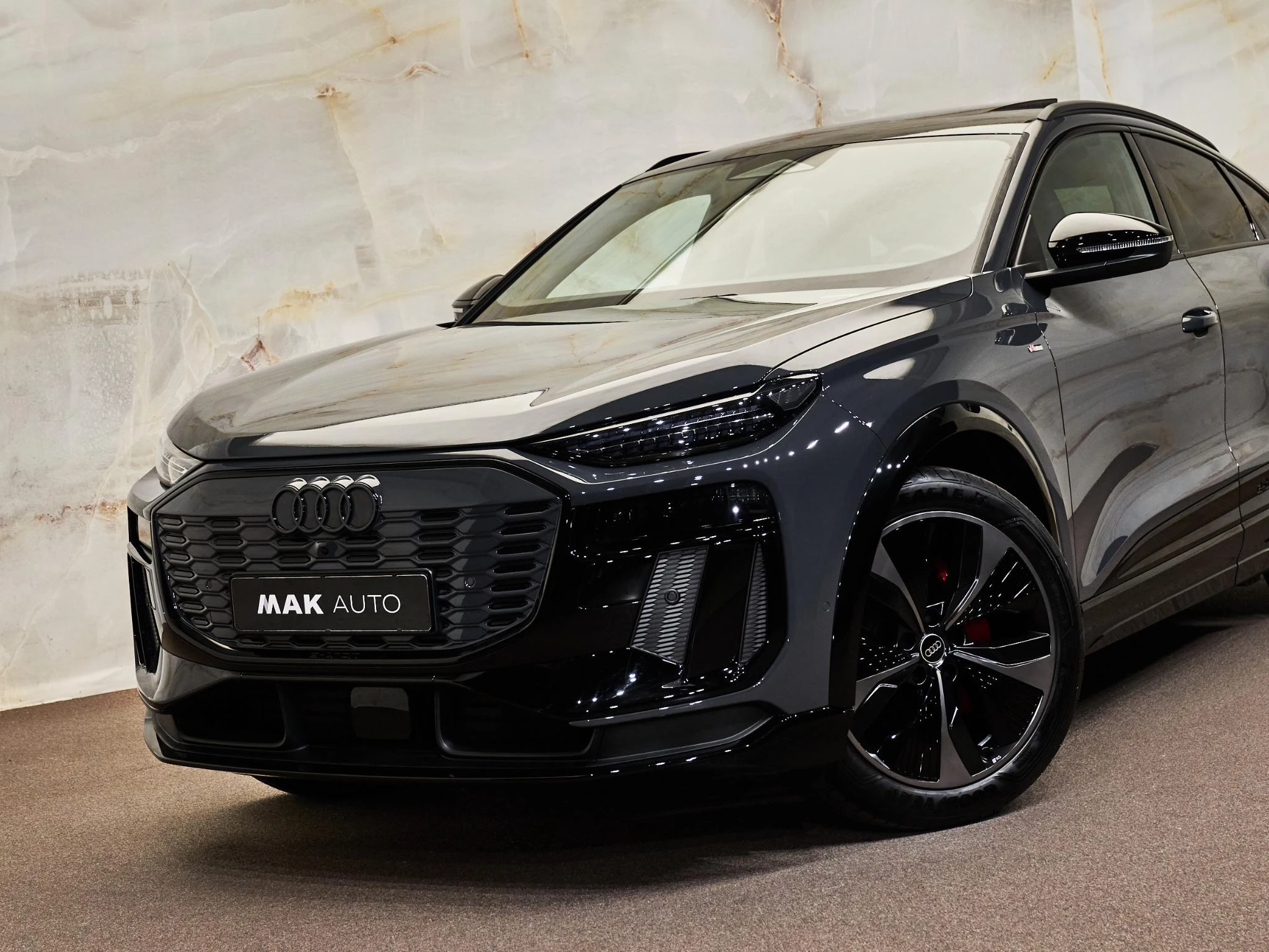 Hoofdafbeelding Audi Q6 e-tron