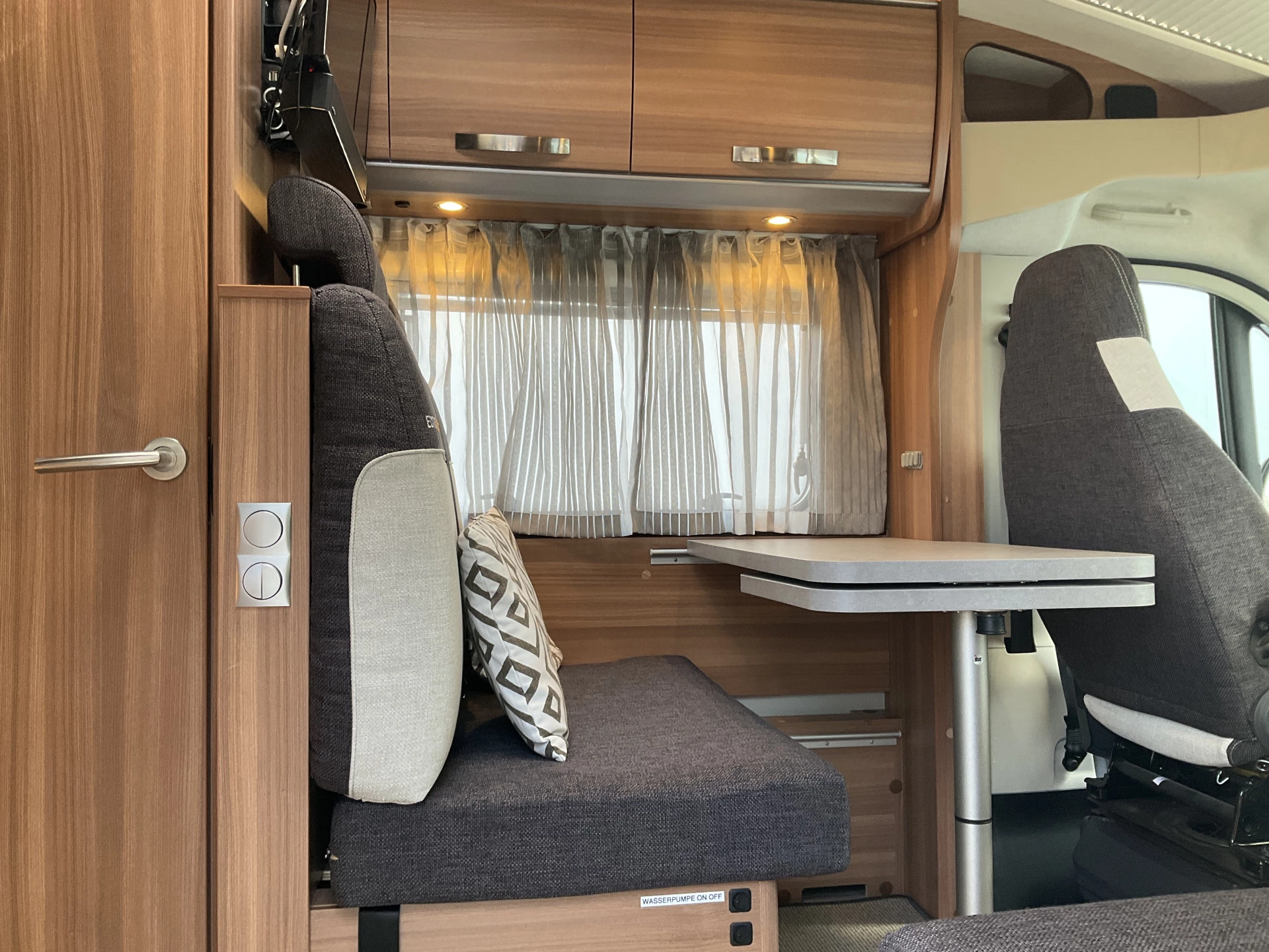 Hoofdafbeelding Weinsberg R57