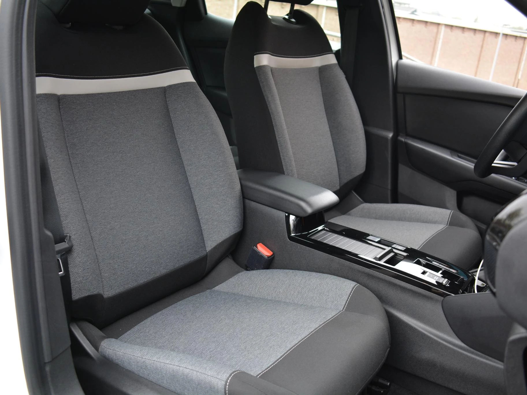 Hoofdafbeelding Citroën ë-C4