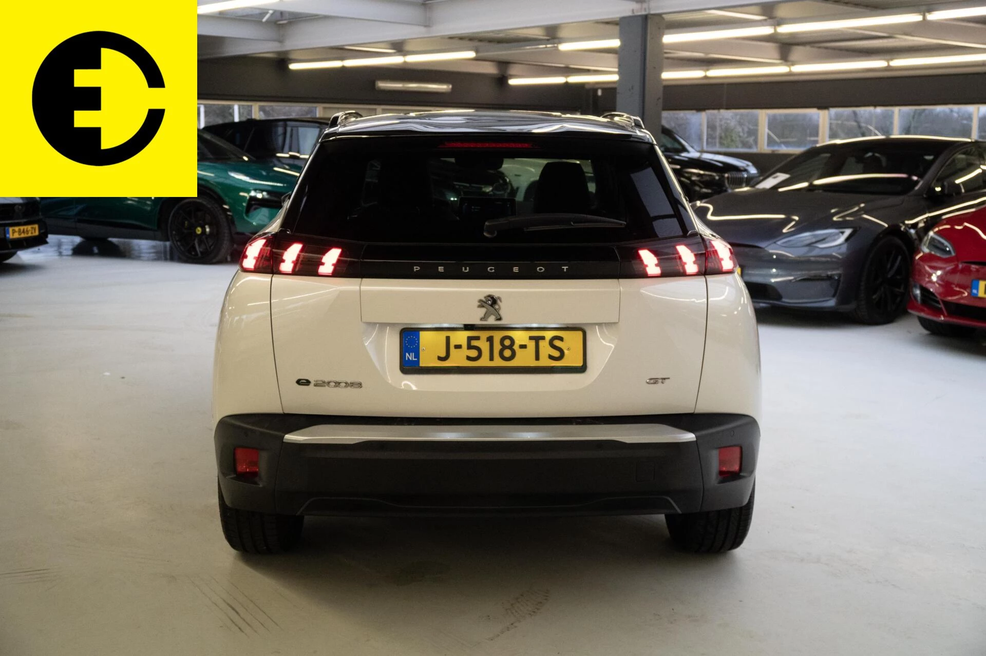 Hoofdafbeelding Peugeot e-2008