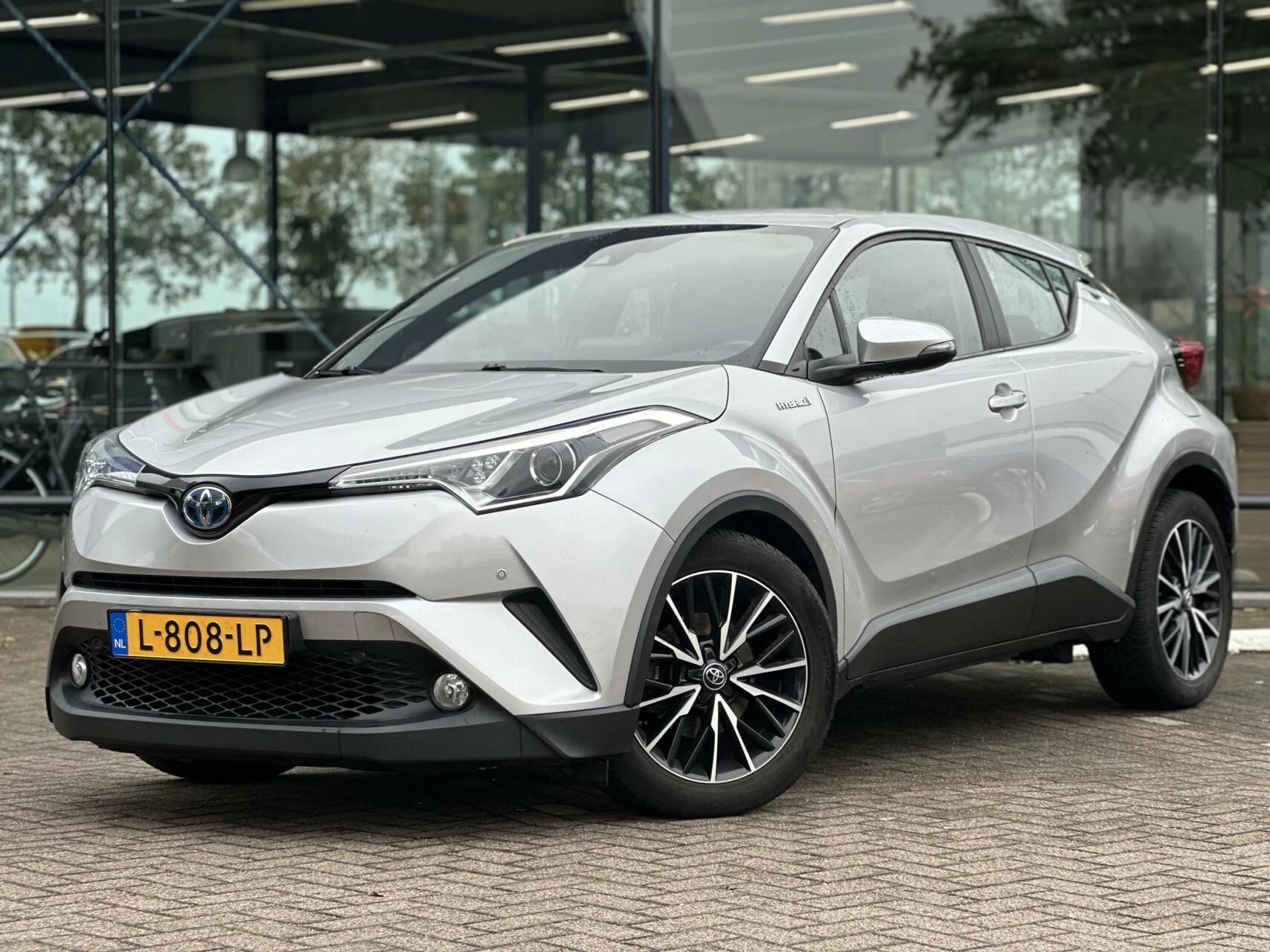 Hoofdafbeelding Toyota C-HR