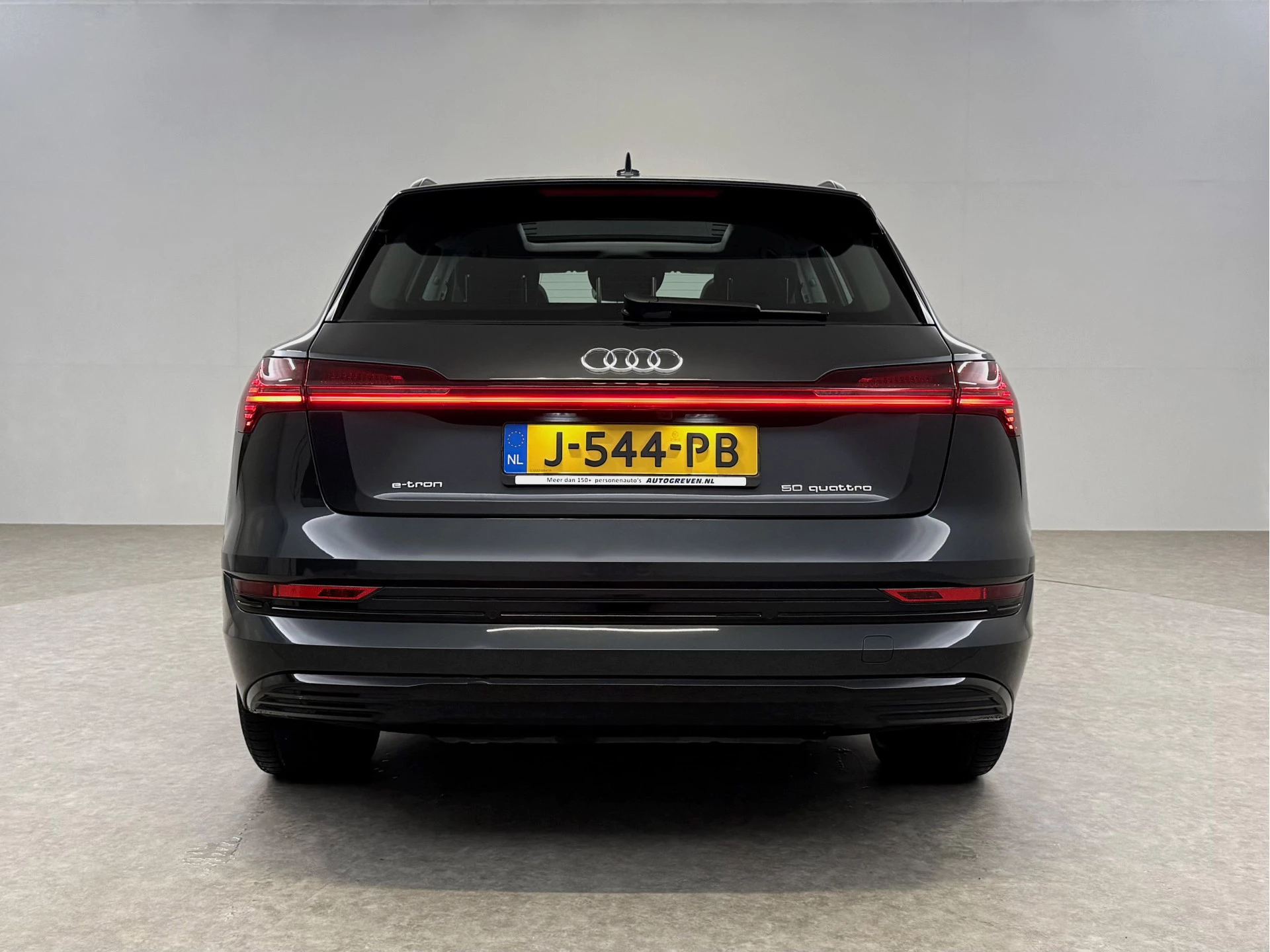 Hoofdafbeelding Audi e-tron