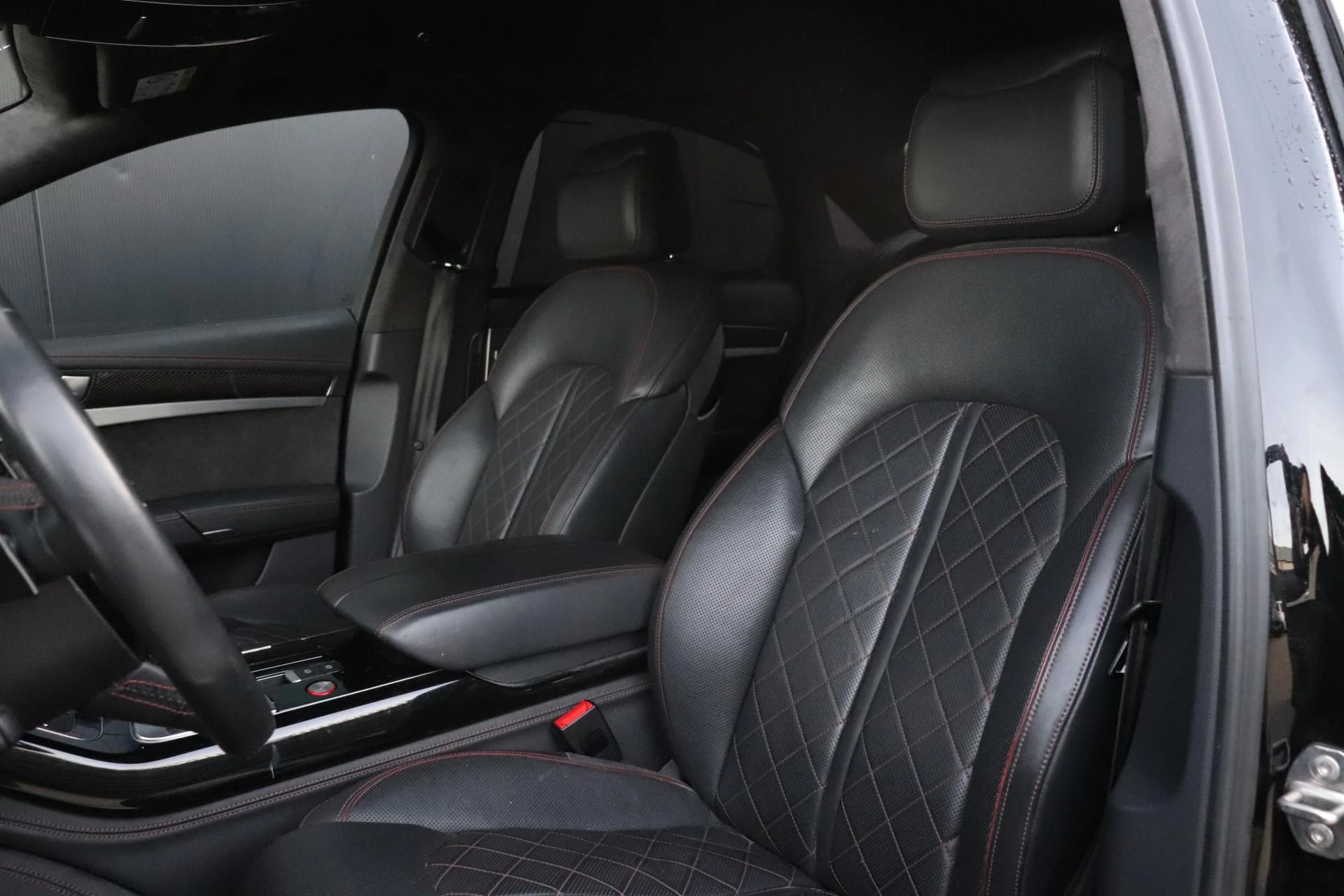 Hoofdafbeelding Audi A8