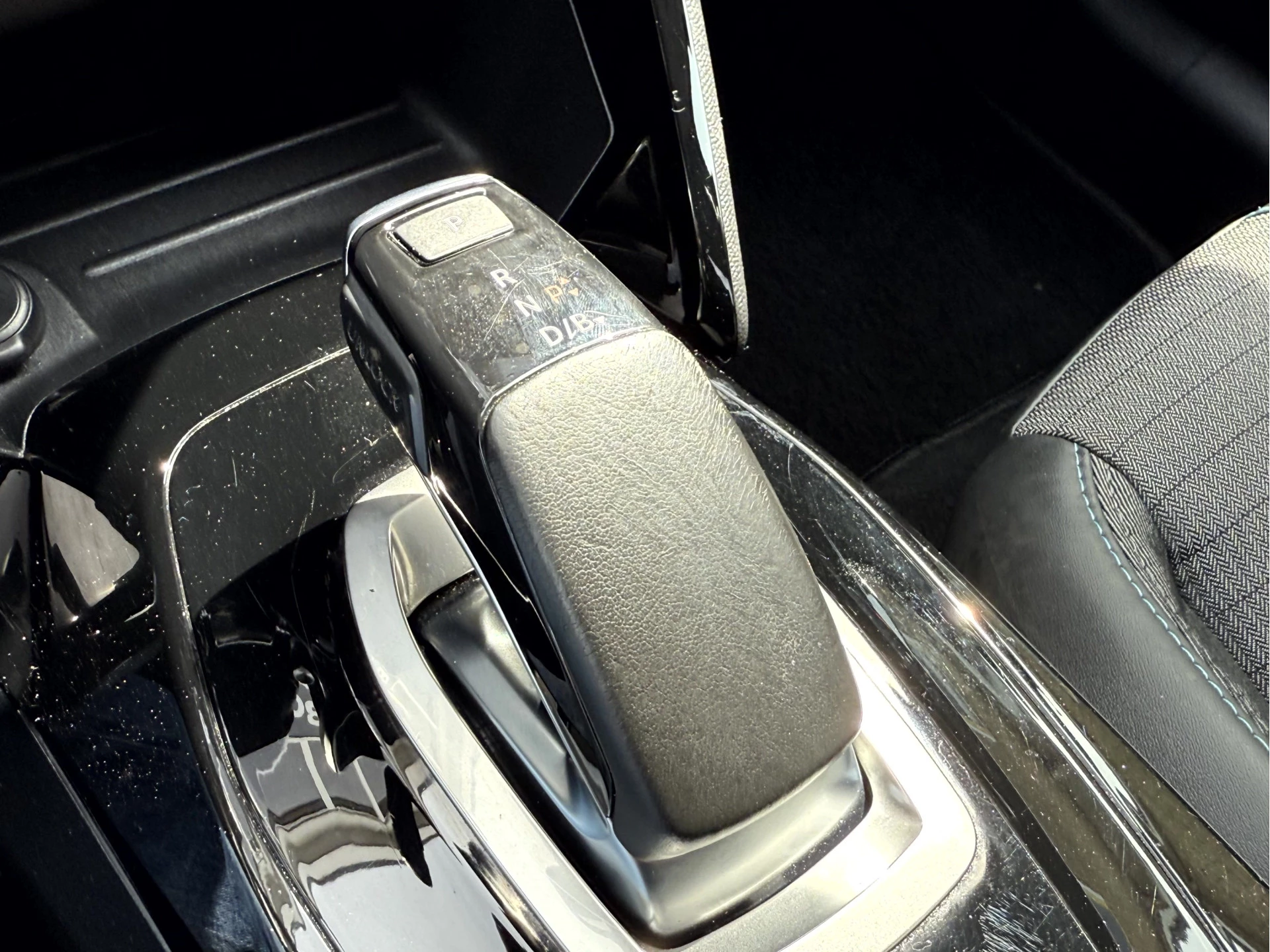 Hoofdafbeelding Peugeot e-208
