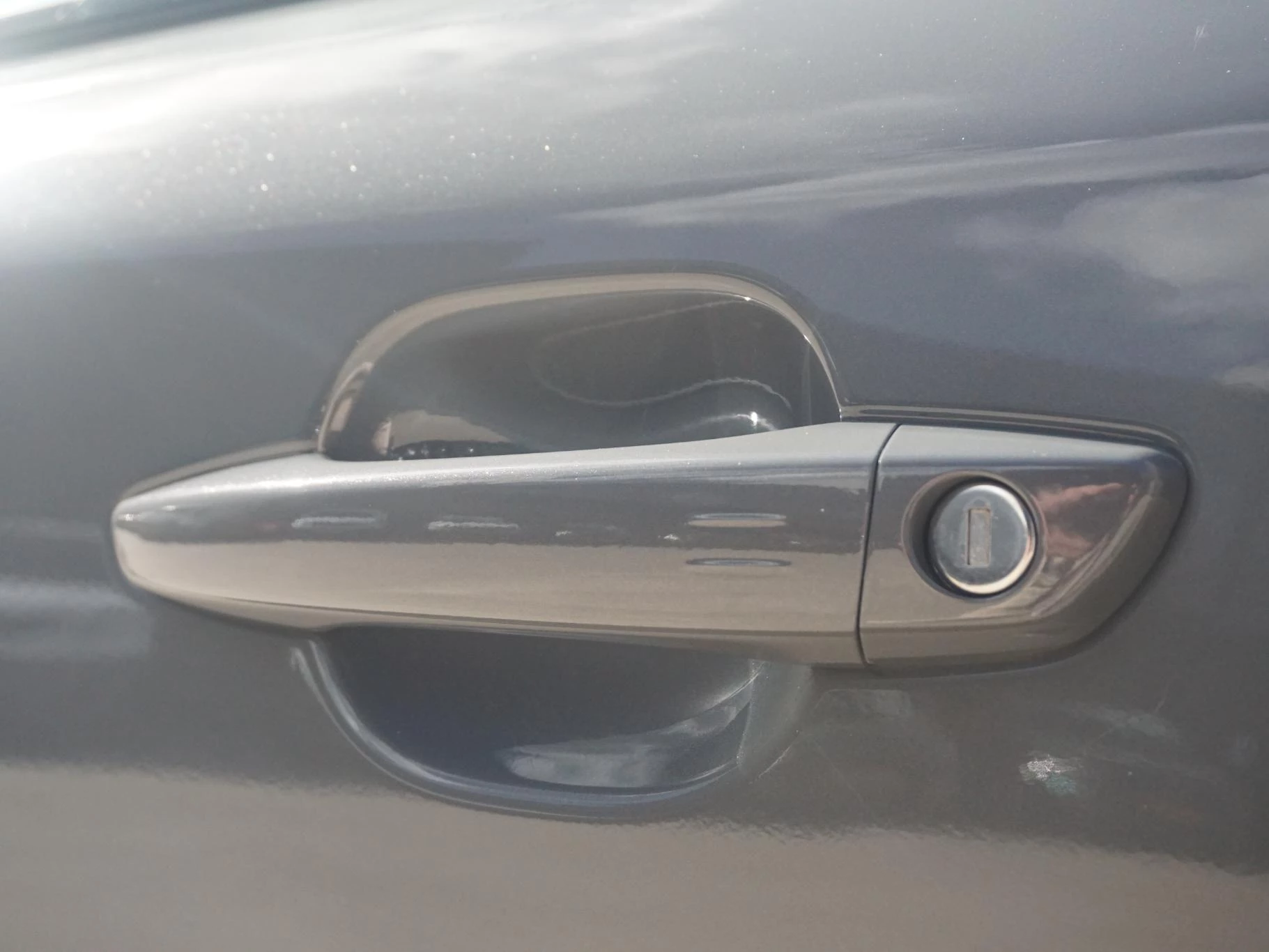 Hoofdafbeelding Peugeot e-2008