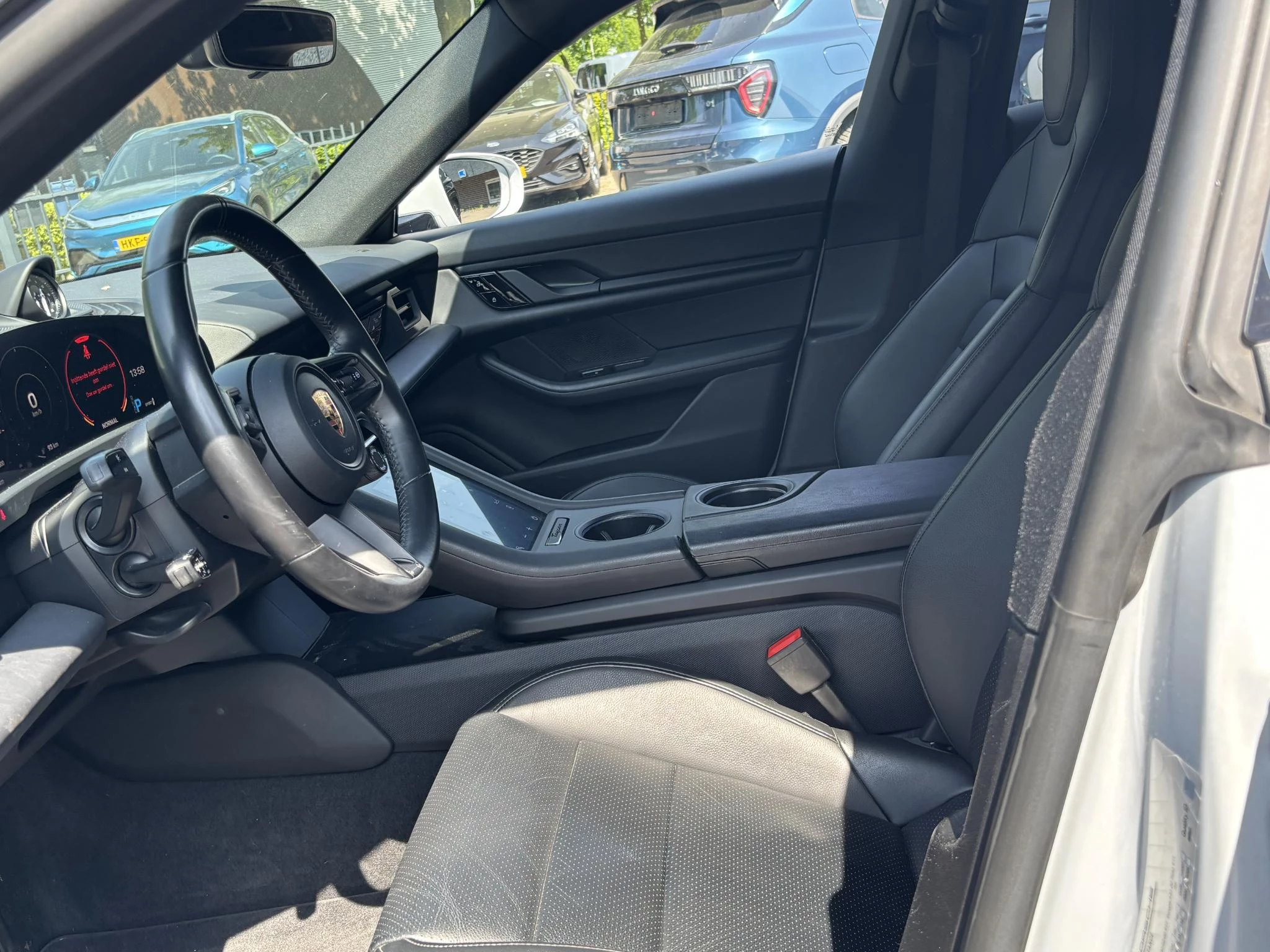 Hoofdafbeelding Porsche Taycan
