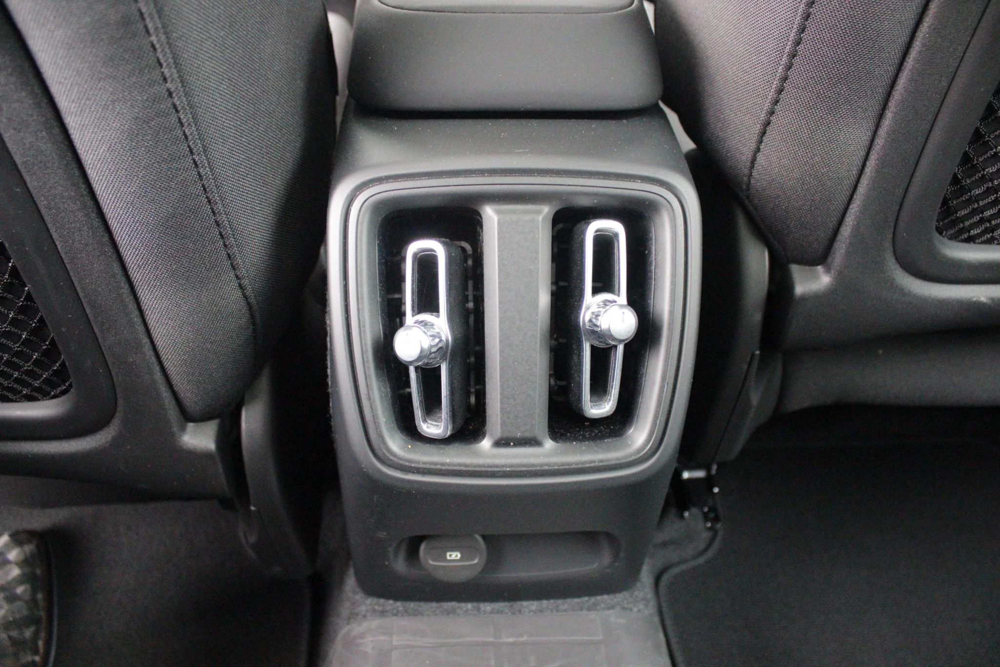 Hoofdafbeelding Volvo C40