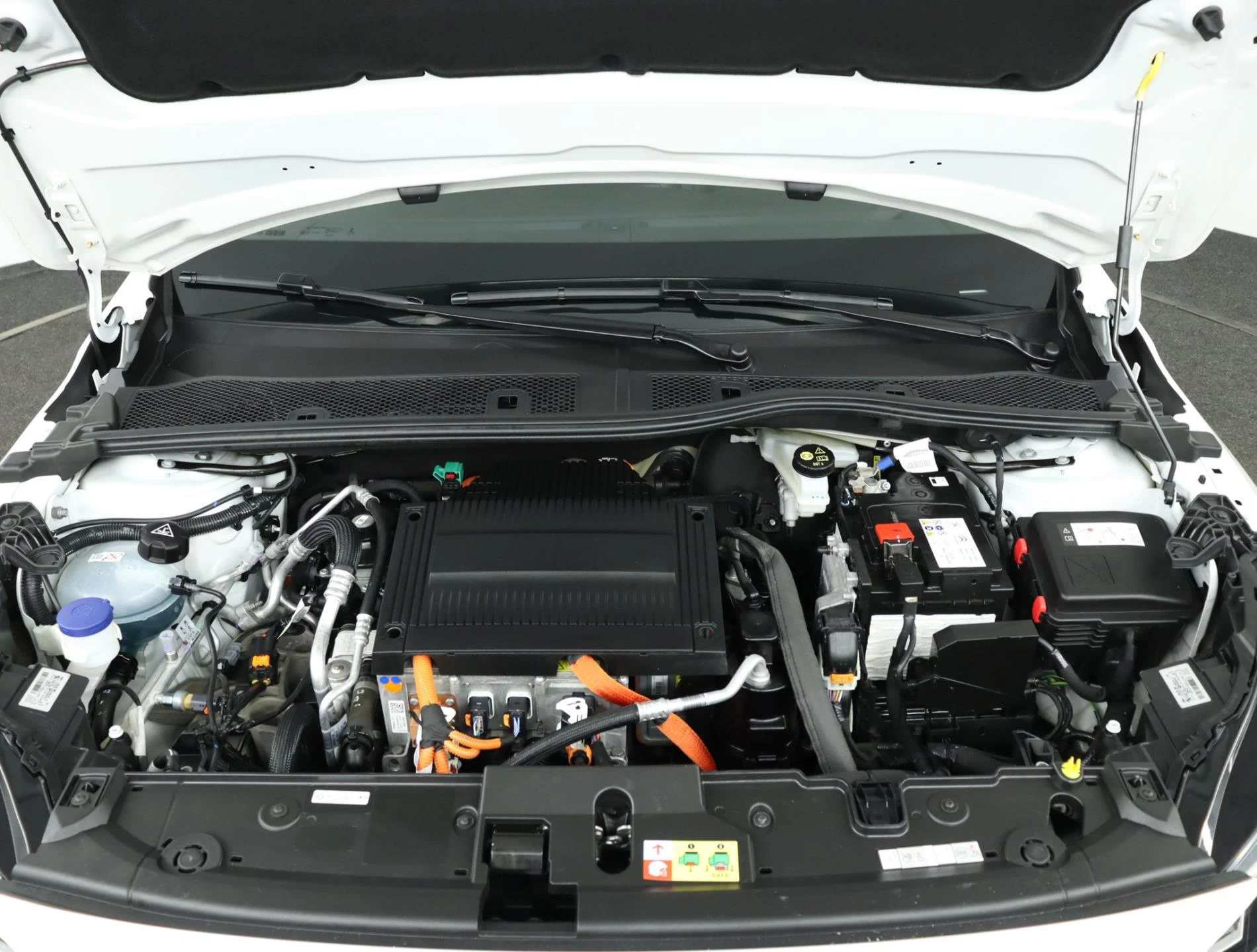 Hoofdafbeelding Peugeot e-208