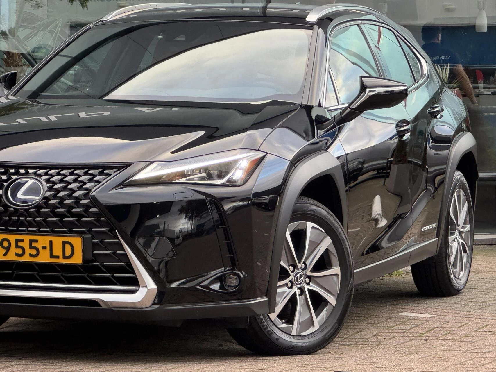 Hoofdafbeelding Lexus UX