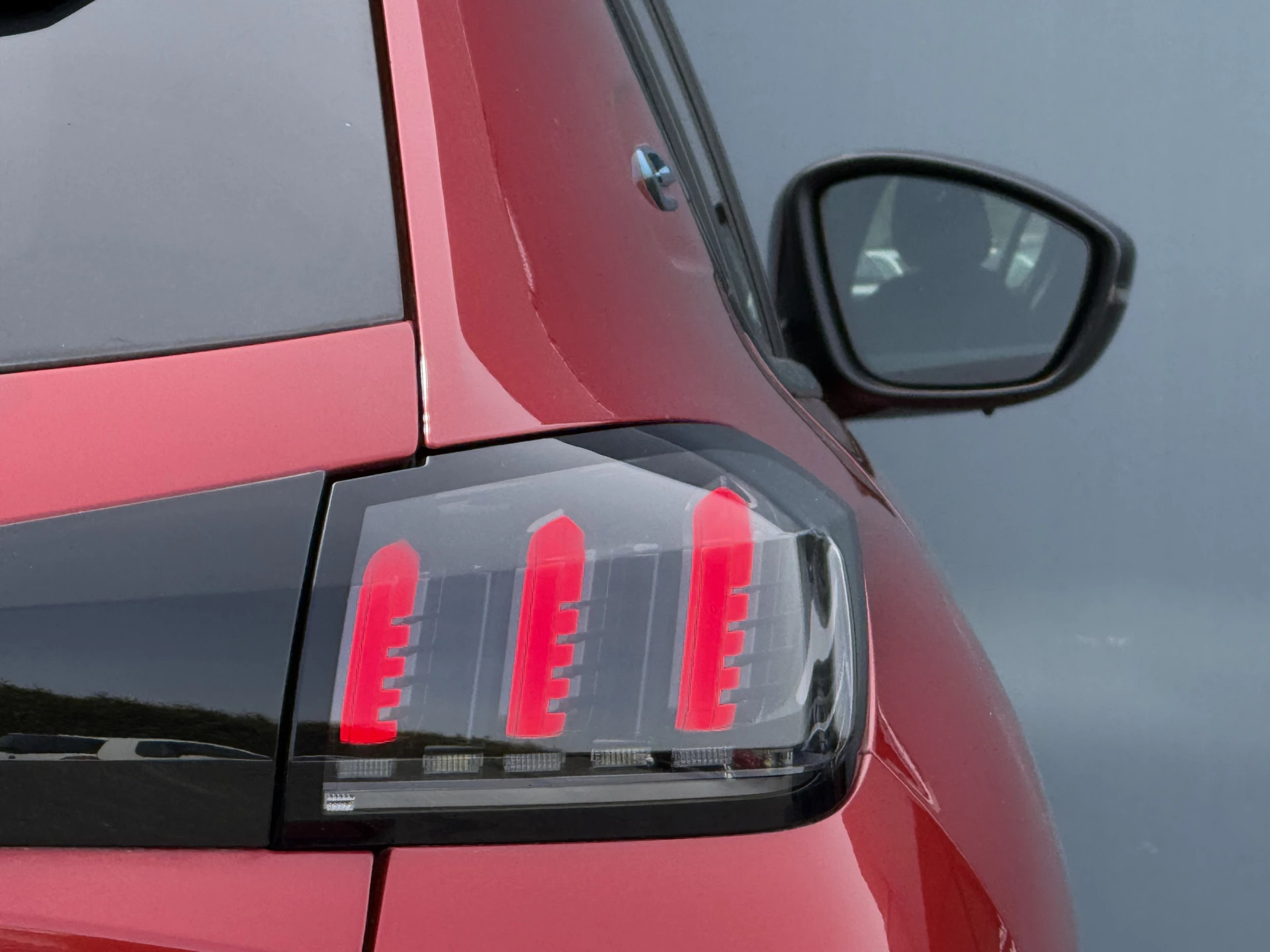 Hoofdafbeelding Peugeot e-208