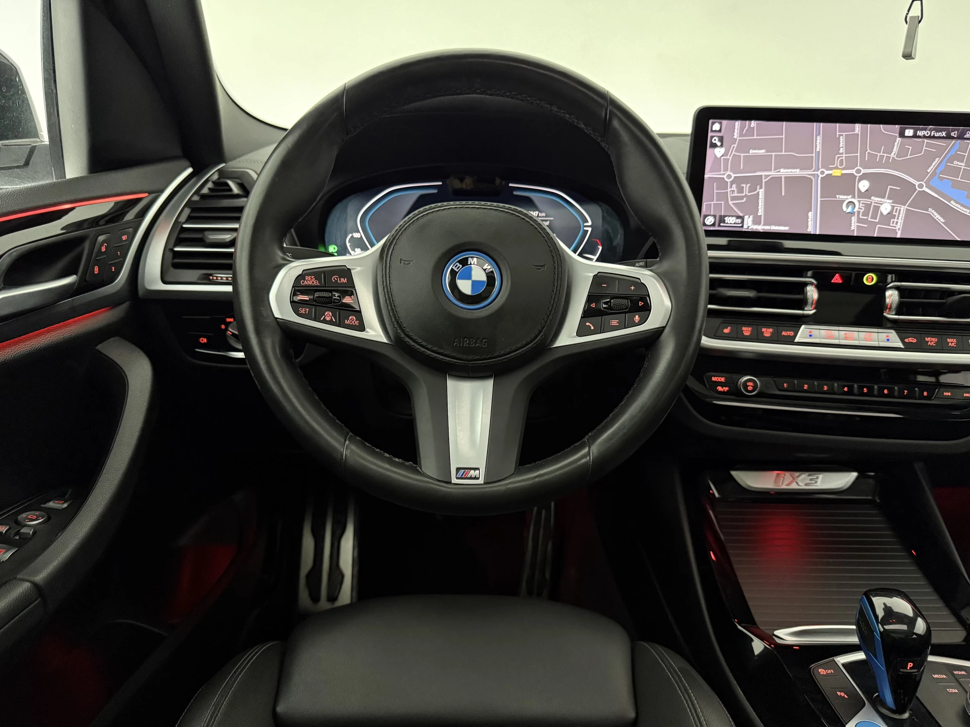 Hoofdafbeelding BMW iX3