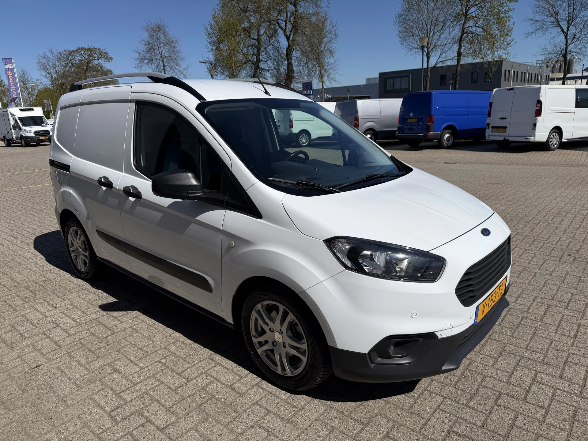 Hoofdafbeelding Ford Transit Courier