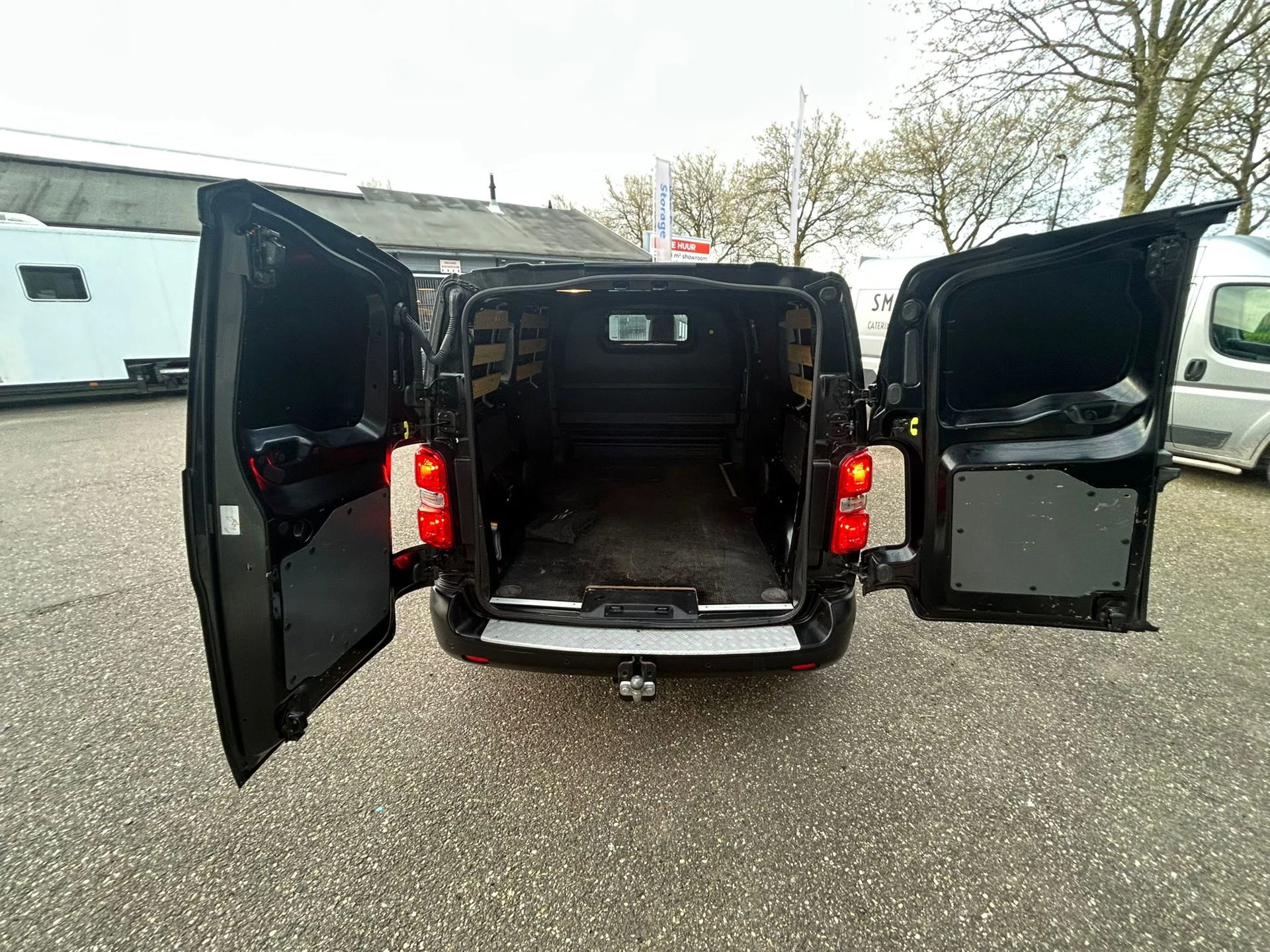 Hoofdafbeelding Peugeot e-Expert