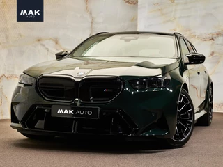 Hoofdafbeelding BMW M5 BMW M5 Touring V8 M Hybrid, Sonderlackierung, pano, B&W, 21'', stl.ventilatie, tr.haak, memory, leder, privacy