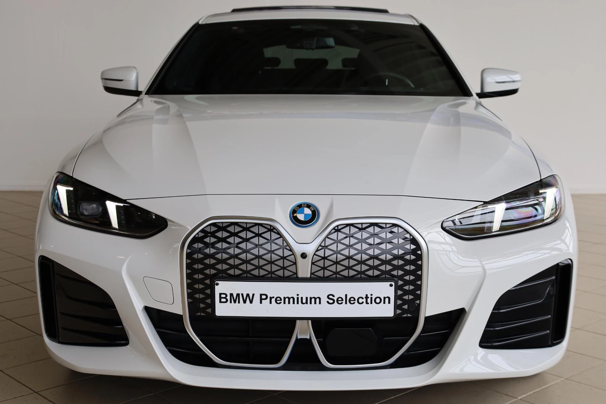 Hoofdafbeelding BMW i4