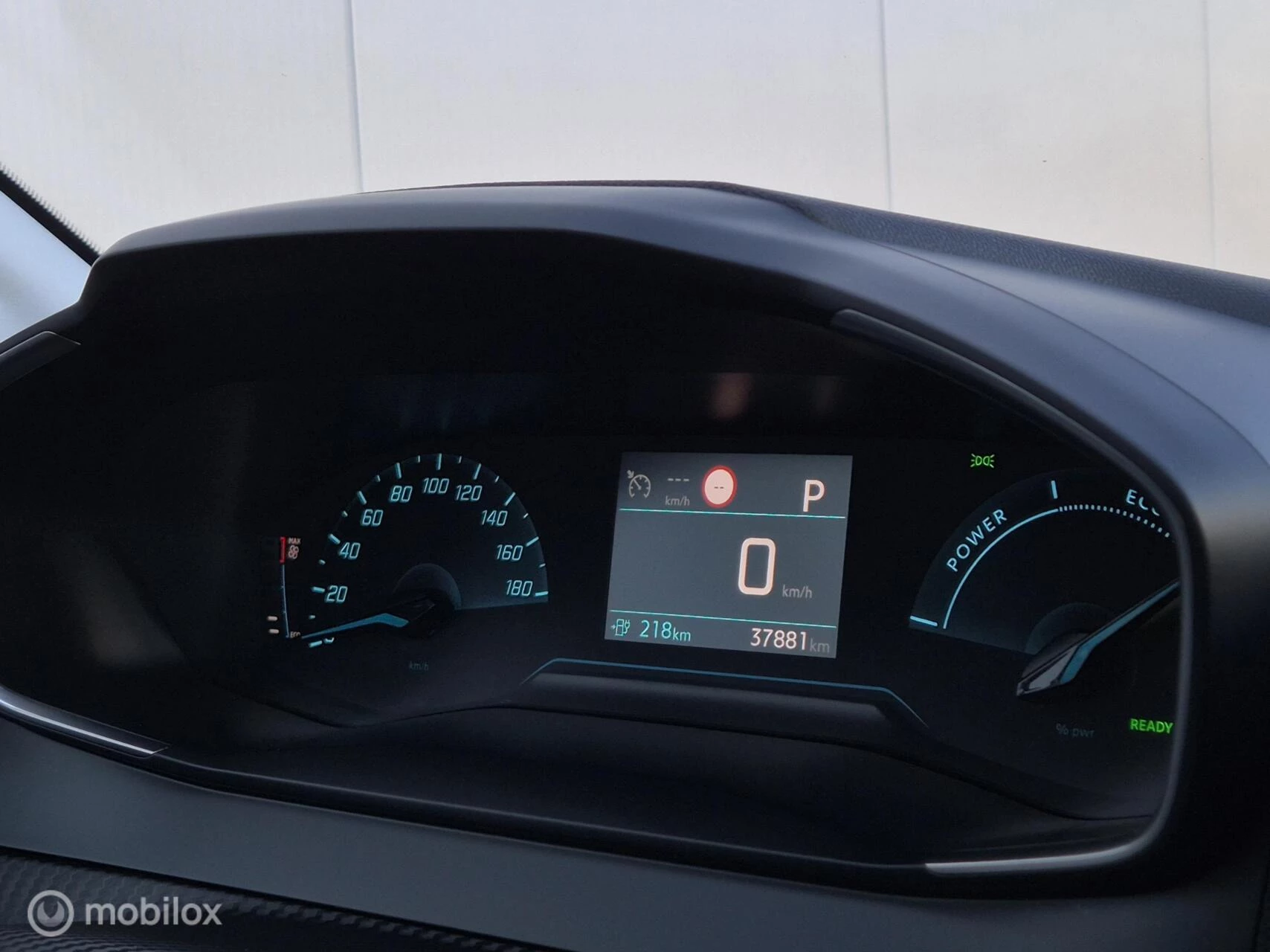 Hoofdafbeelding Peugeot e-208