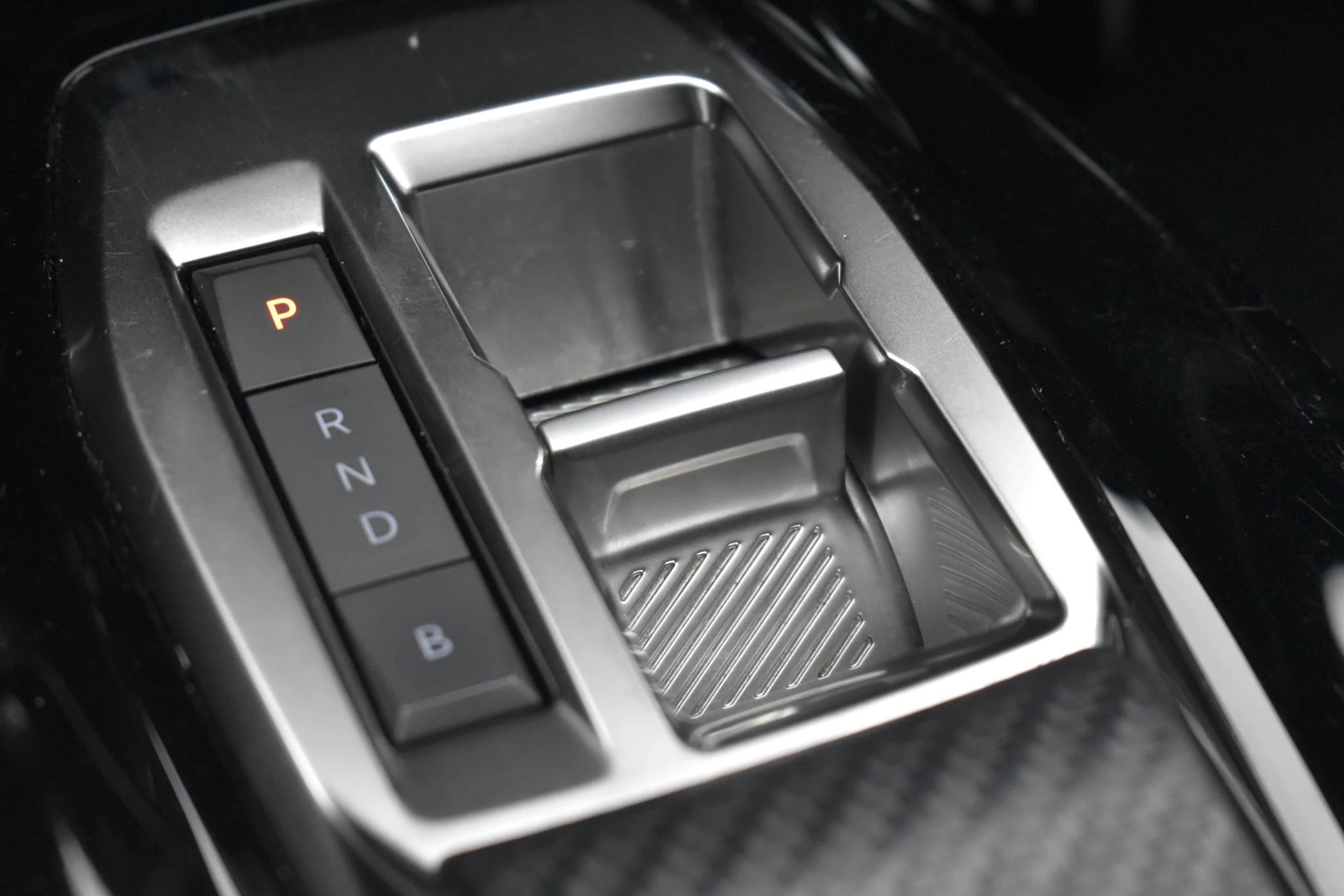 Hoofdafbeelding Peugeot e-2008