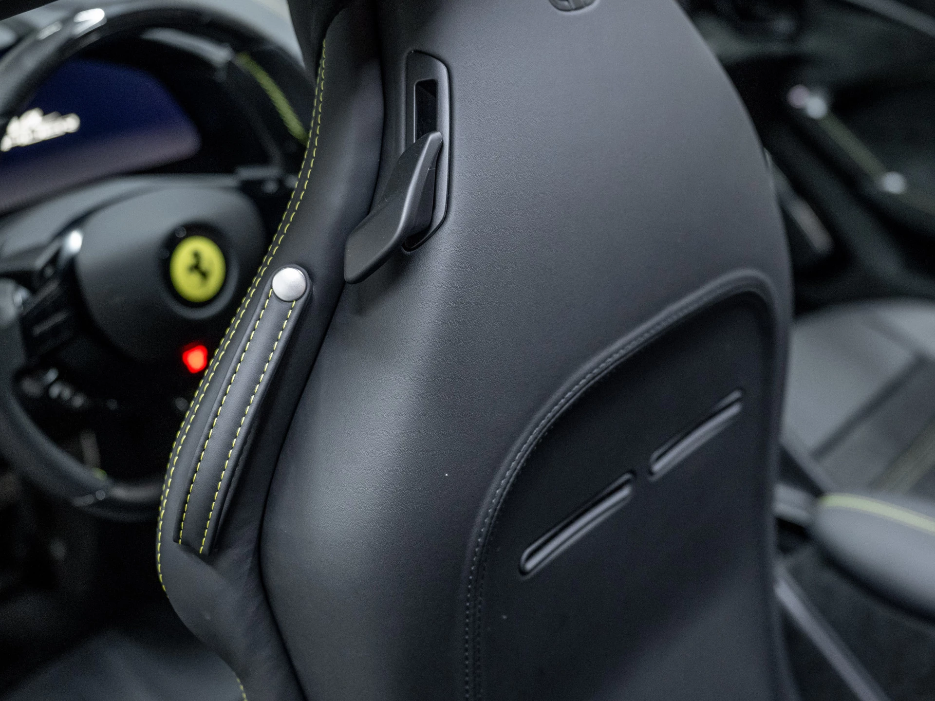 Hoofdafbeelding Ferrari Roma