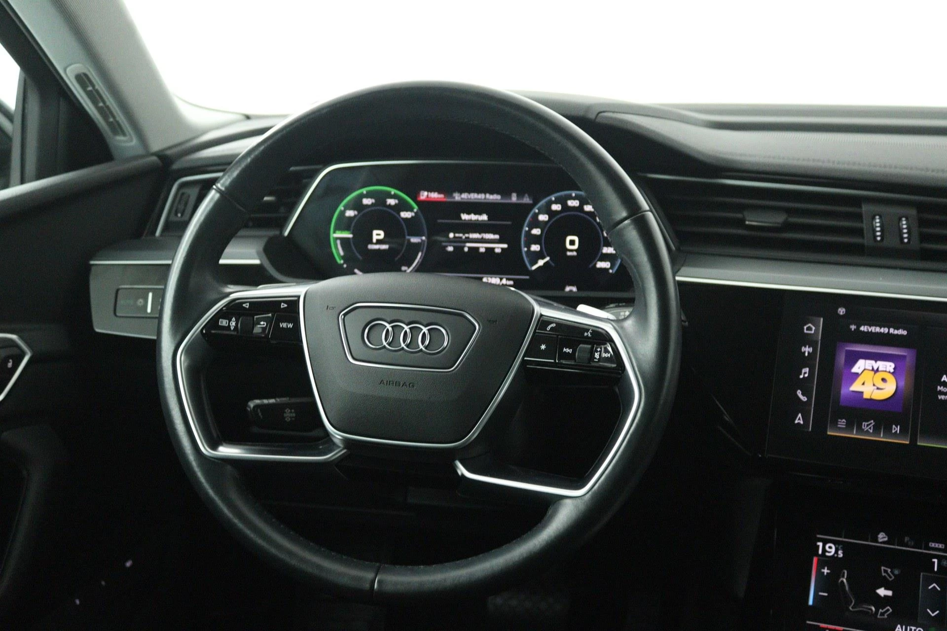 Hoofdafbeelding Audi e-tron