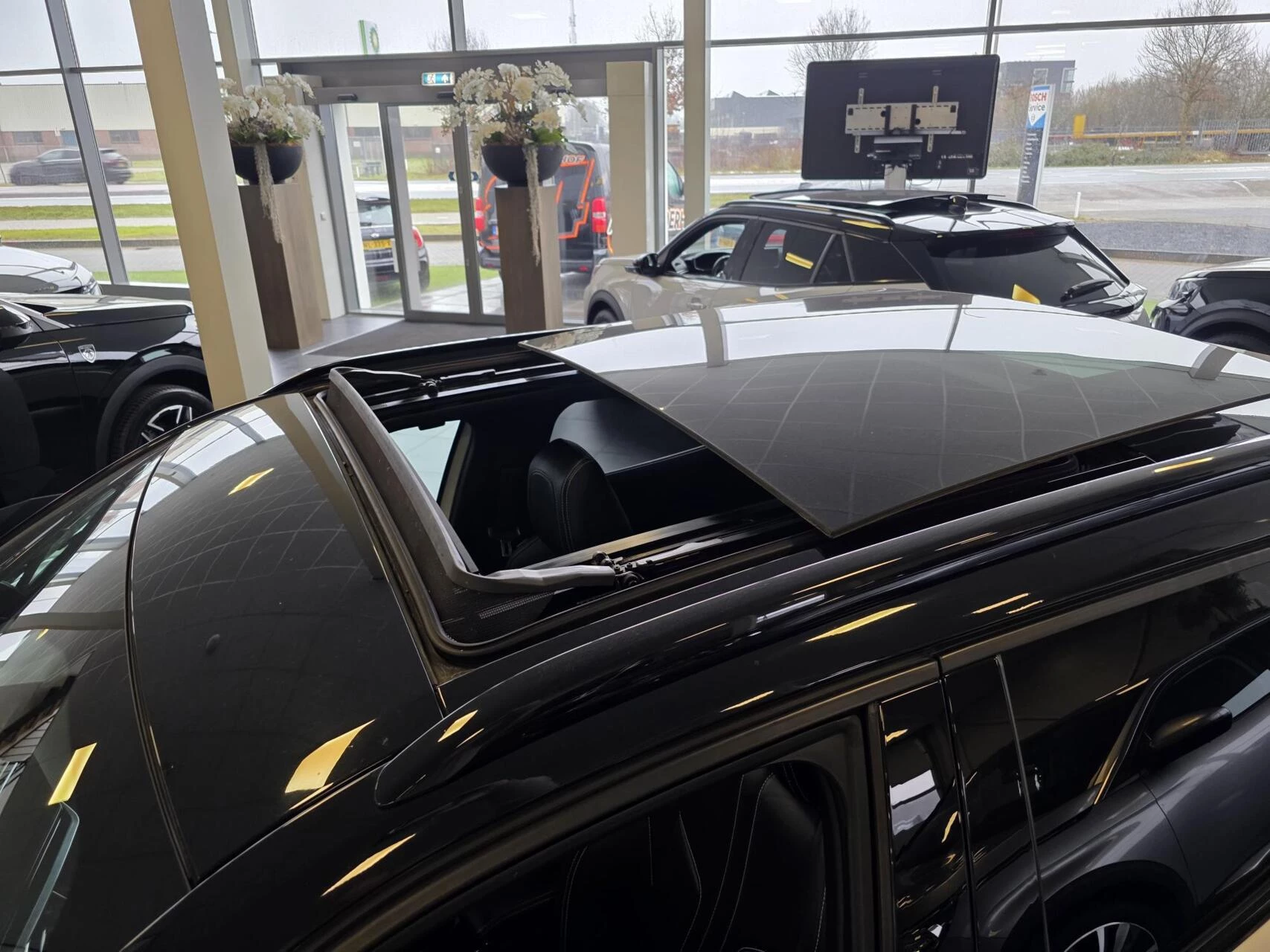 Hoofdafbeelding Peugeot e-2008