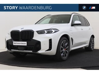 BMW X5 xDrive50e High Executive M Sport Automaat / Panoramadak / Trekhaak / Soft-Close-Automatic / Comfort Access / Adaptieve LED / Parking Assistant Professional / Harman Kardon / Gesture Control
