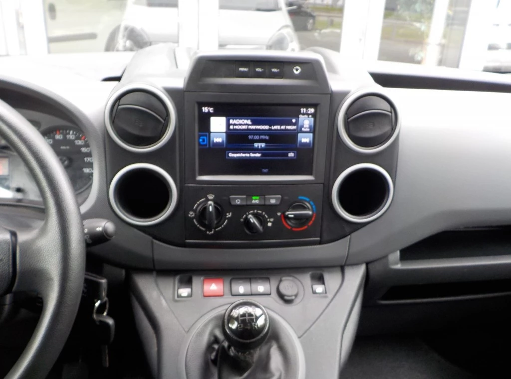 Hoofdafbeelding Peugeot Partner