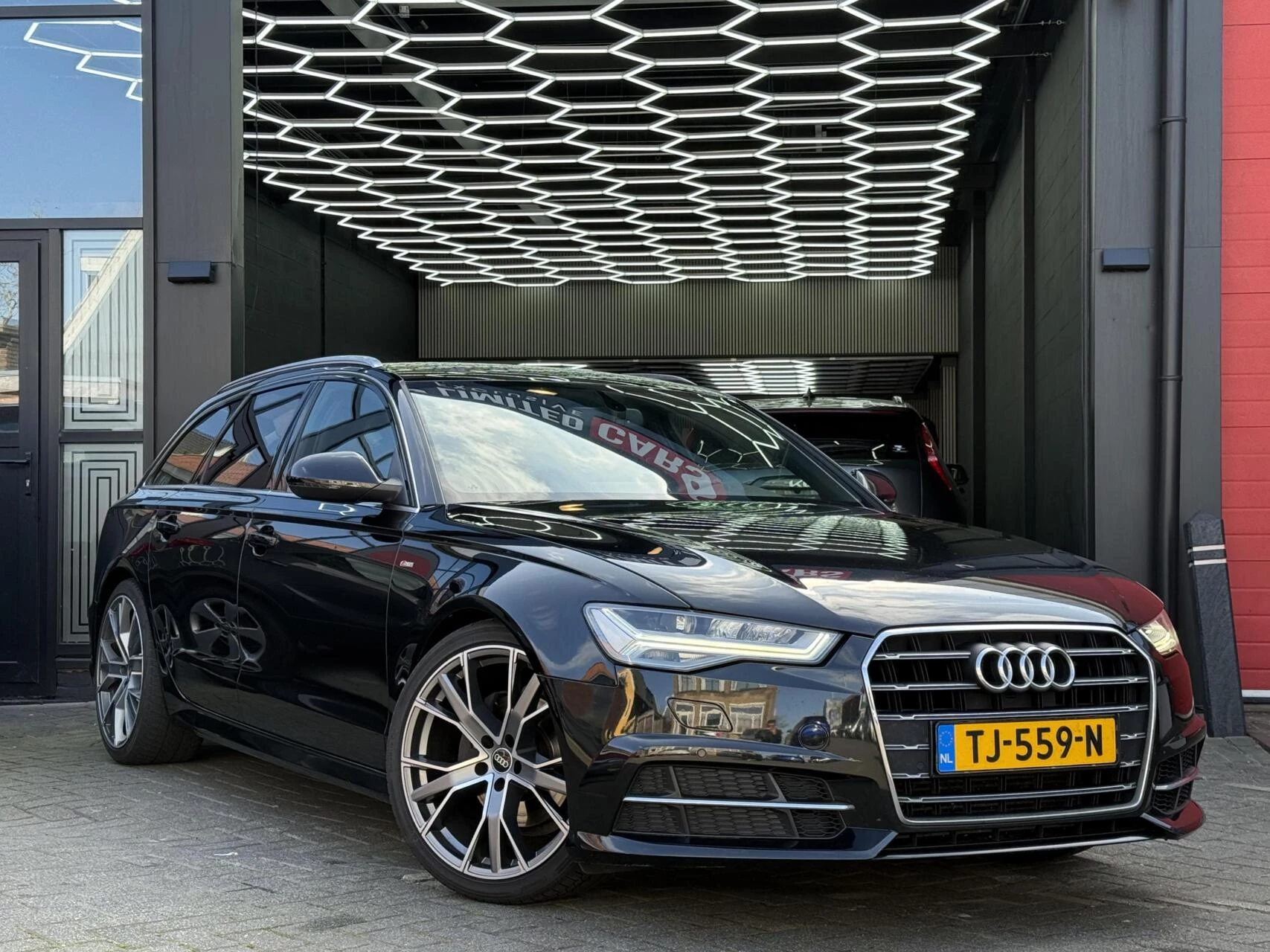 Hoofdafbeelding Audi A6