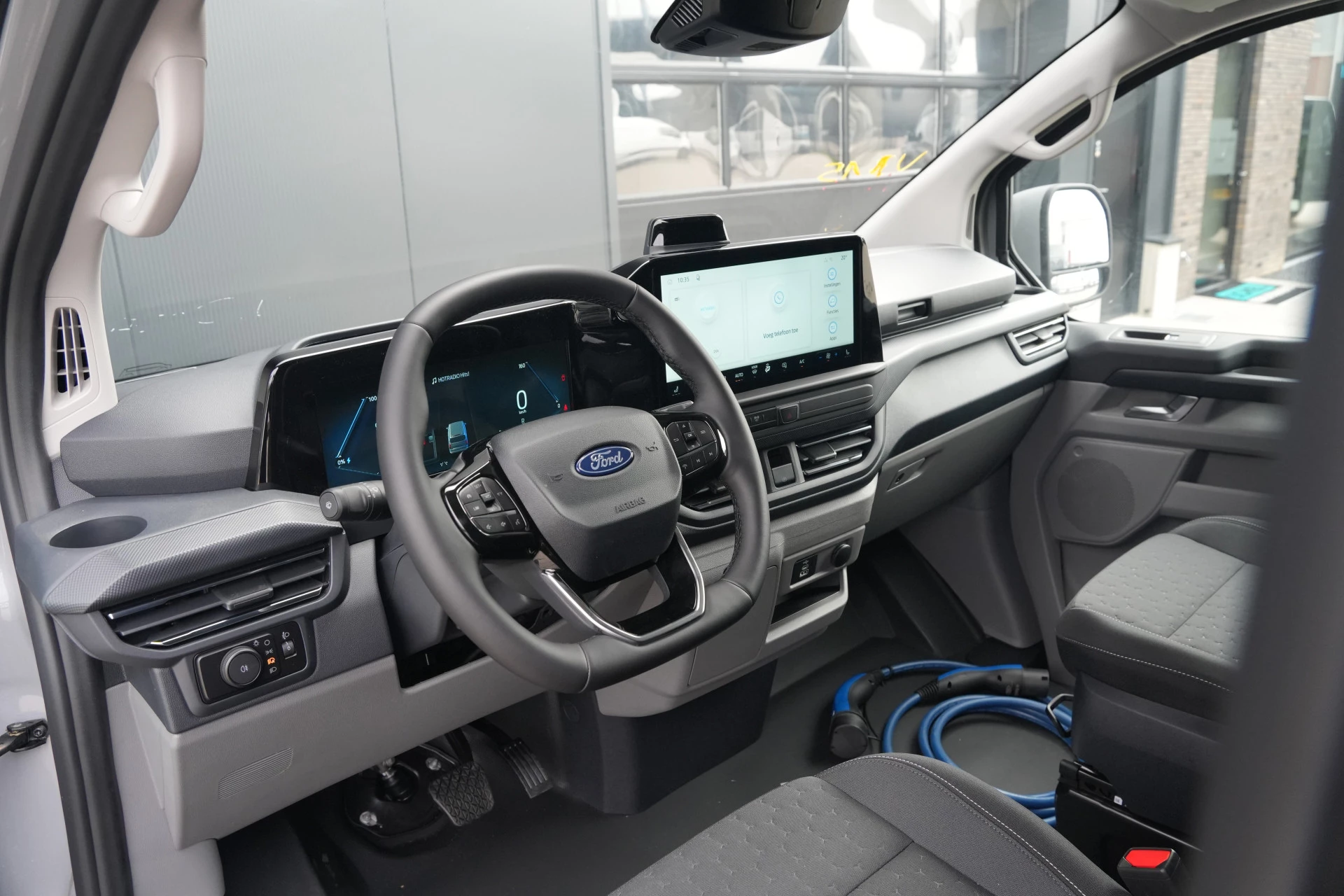 Hoofdafbeelding Ford E-Transit Custom