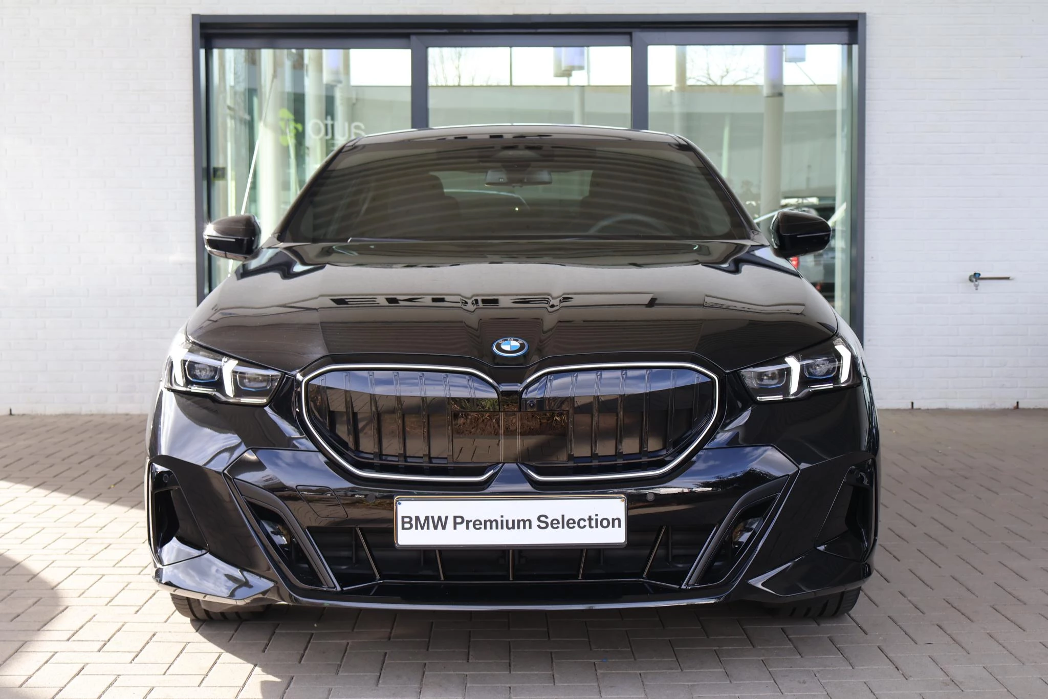 Hoofdafbeelding BMW i5