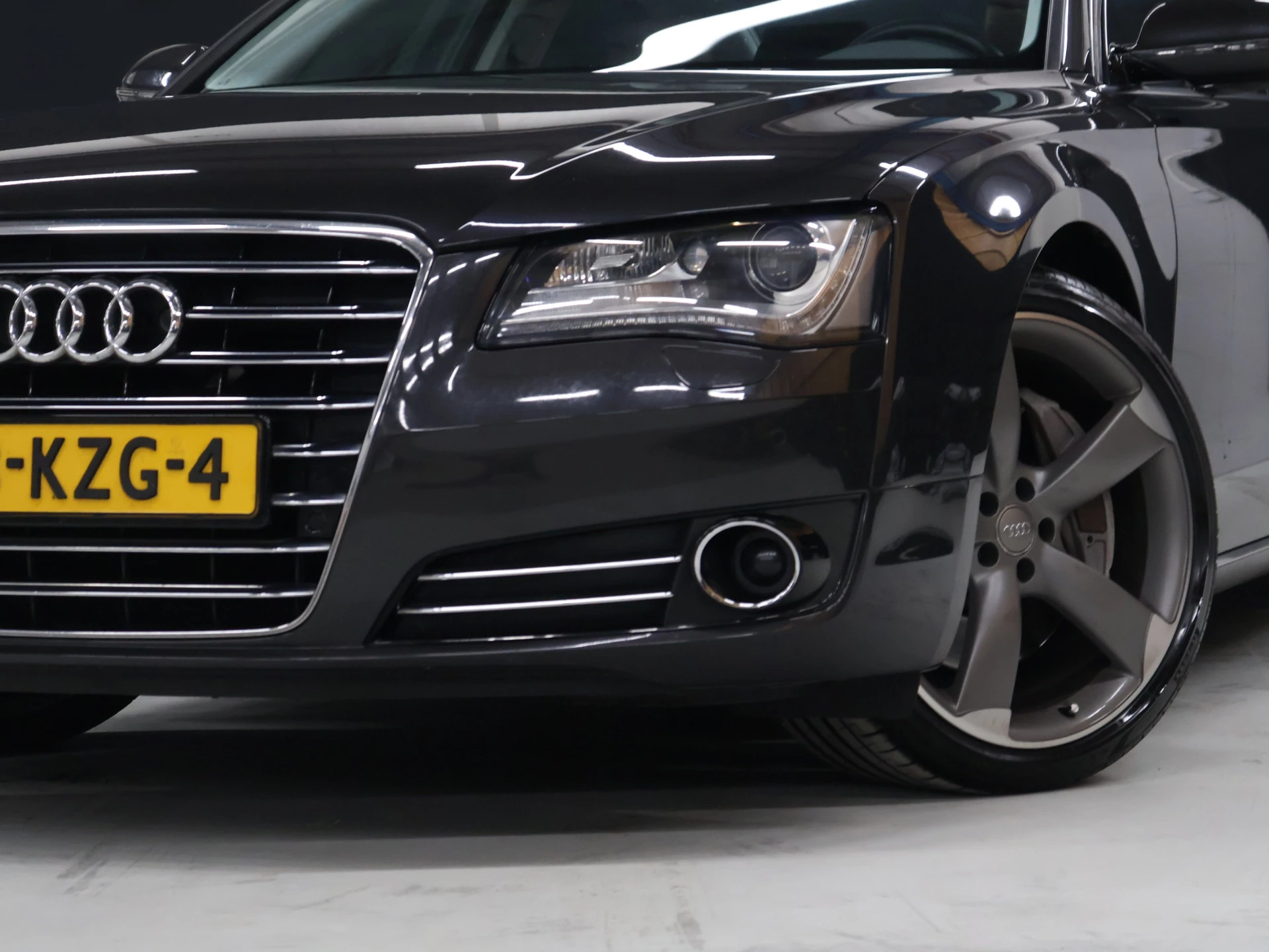 Hoofdafbeelding Audi A8