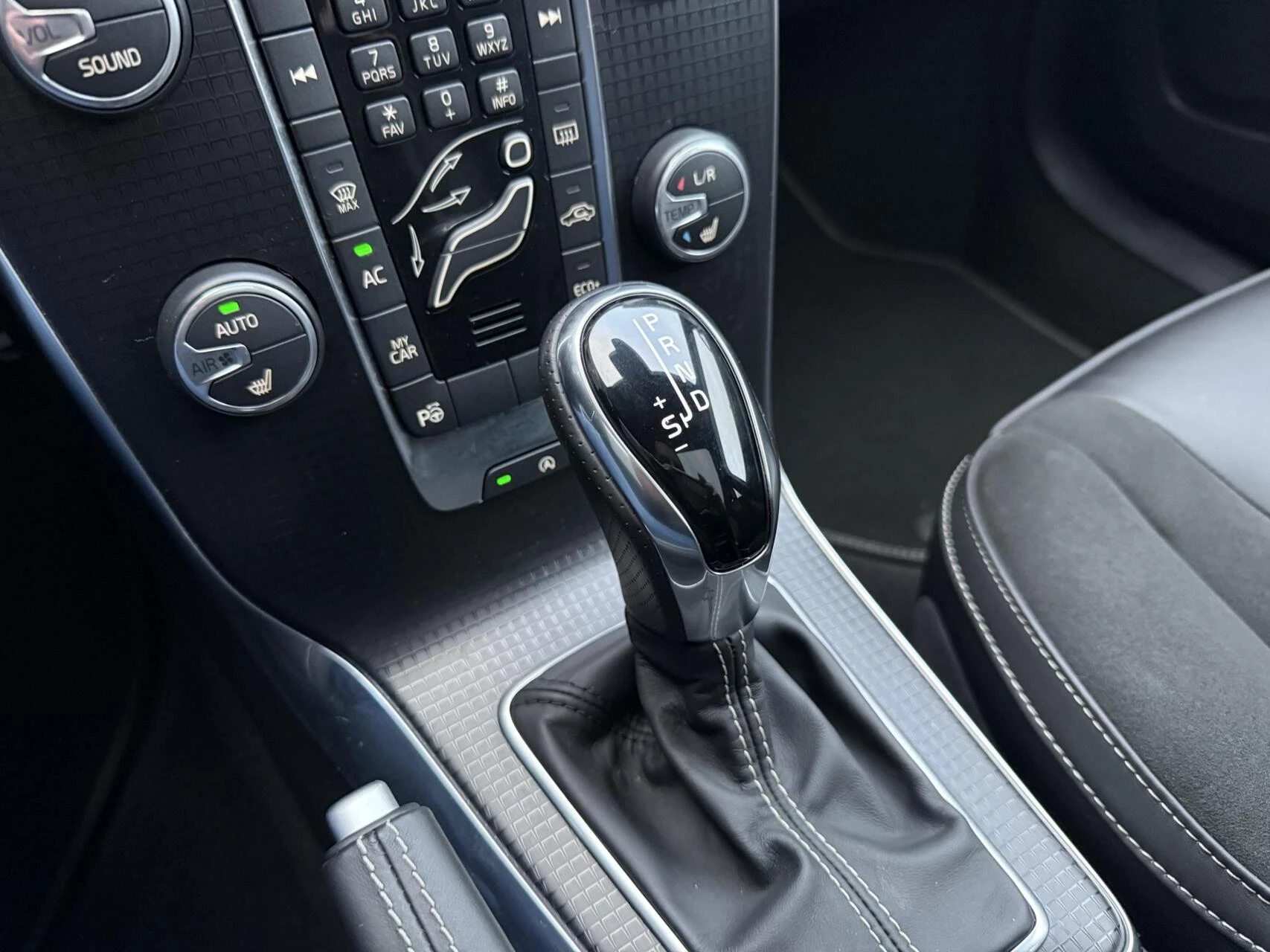 Hoofdafbeelding Volvo V40