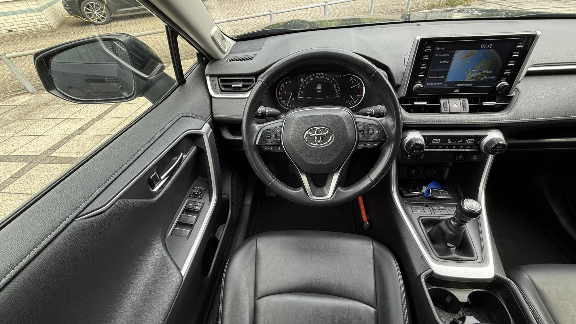 Hoofdafbeelding Toyota RAV4