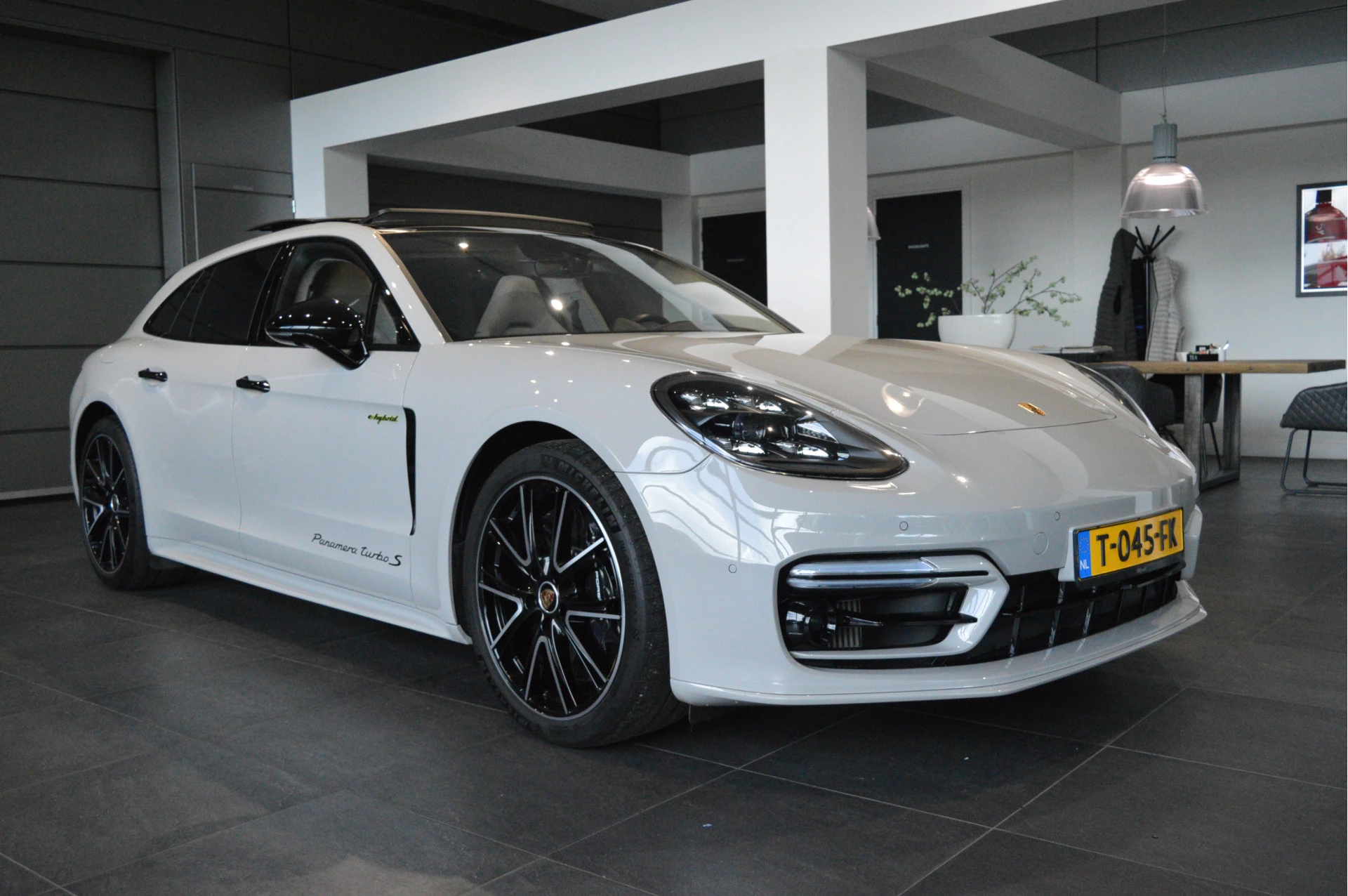 Hoofdafbeelding Porsche Panamera