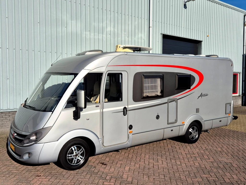 Hoofdafbeelding Bürstner Aviano I684 Zeer Complete Camper
