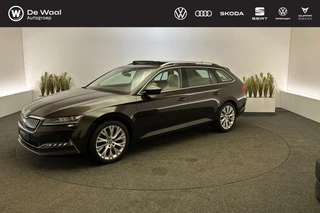 Hoofdafbeelding Škoda Superb Skoda Superb Combi 1.4 TSI 218pk DSG iV Style | Panoramadak, Leder Geventileerd, Achterklep Elektrisch |