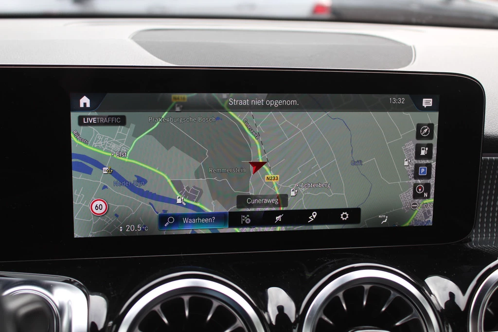 Hoofdafbeelding Mercedes-Benz EQB