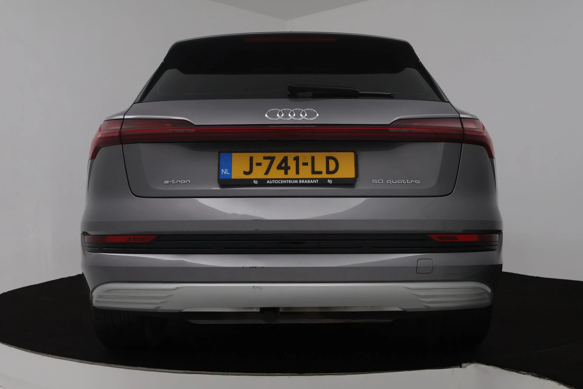 Hoofdafbeelding Audi e-tron