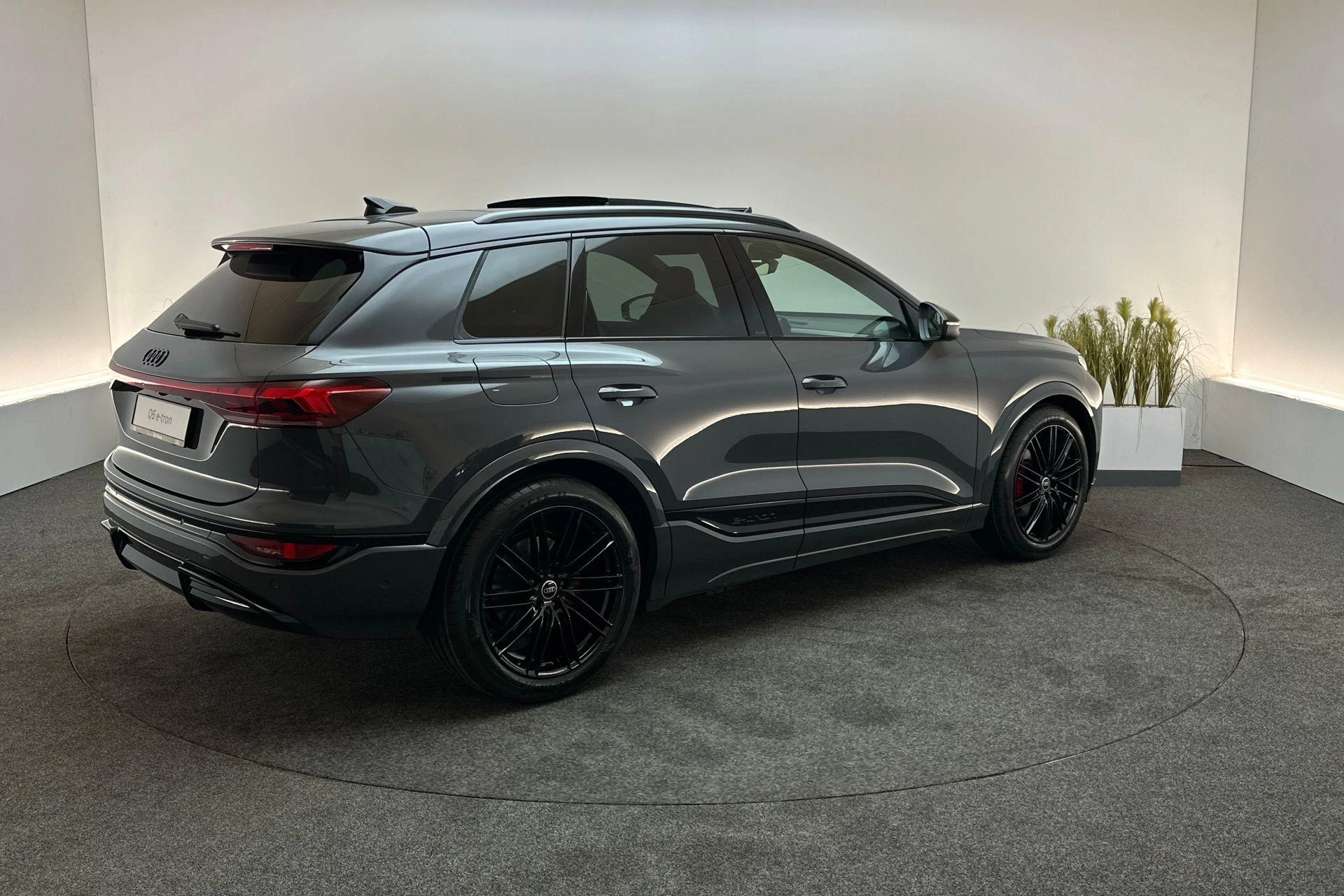 Hoofdafbeelding Audi Q6 e-tron