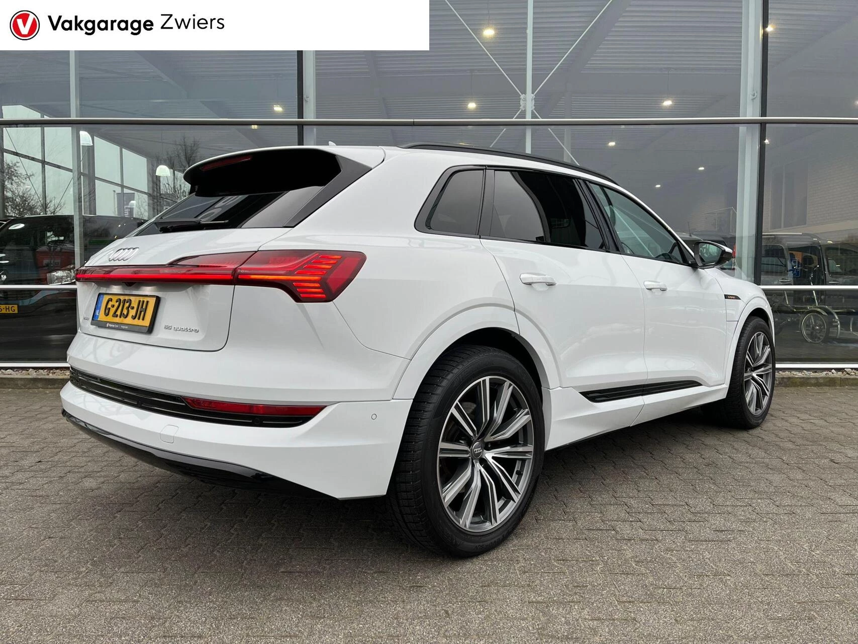 Hoofdafbeelding Audi e-tron