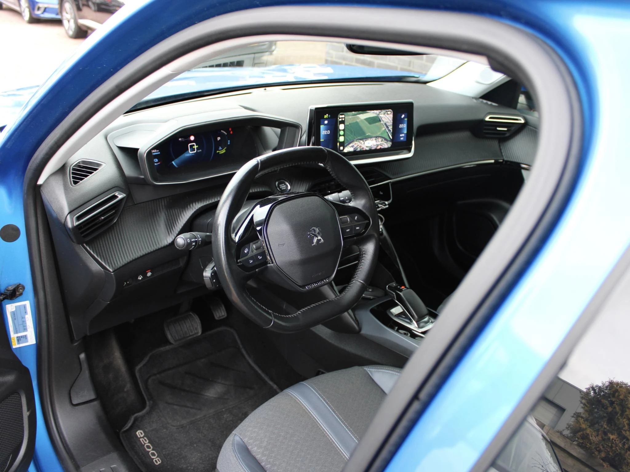 Hoofdafbeelding Peugeot e-2008