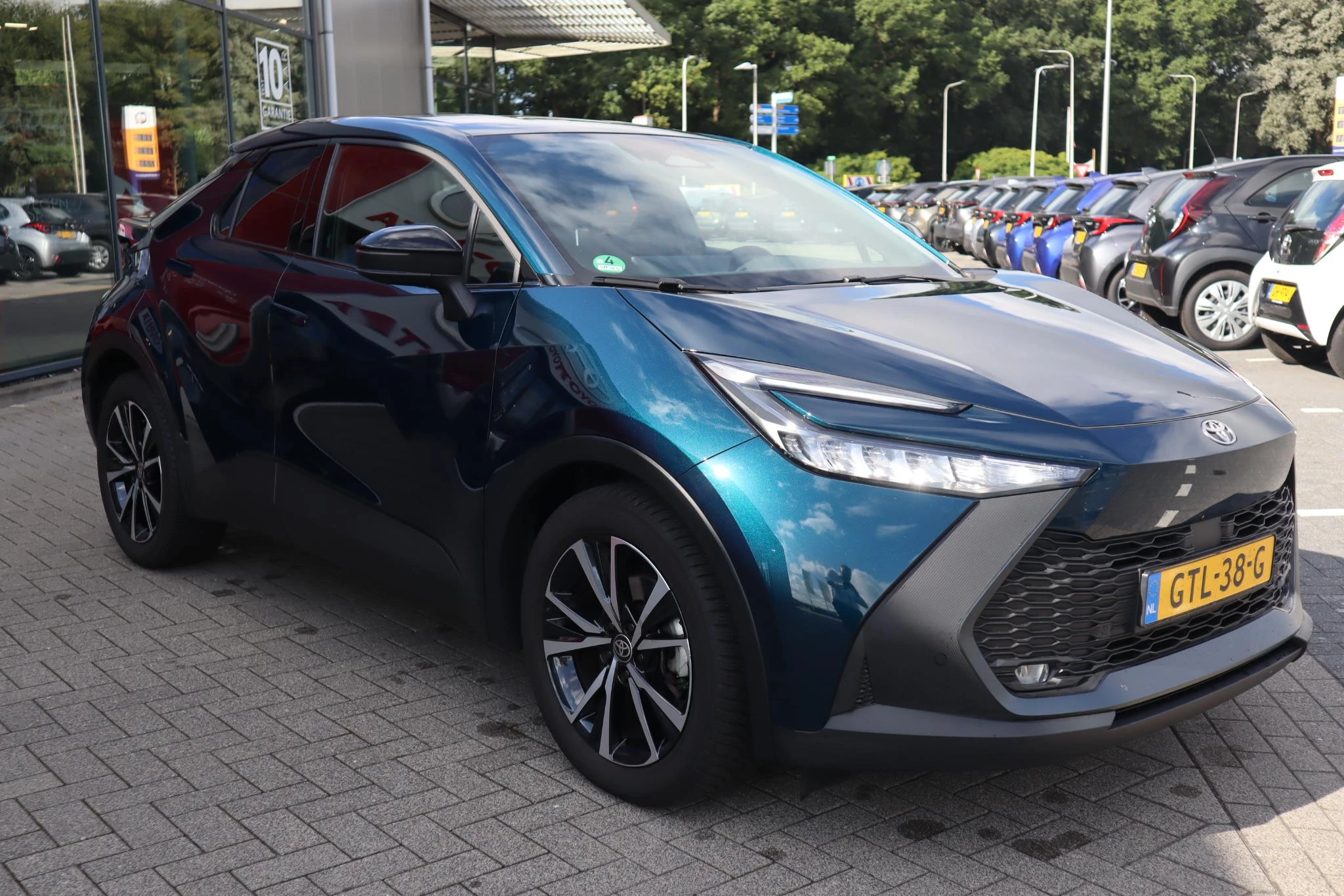 Hoofdafbeelding Toyota C-HR